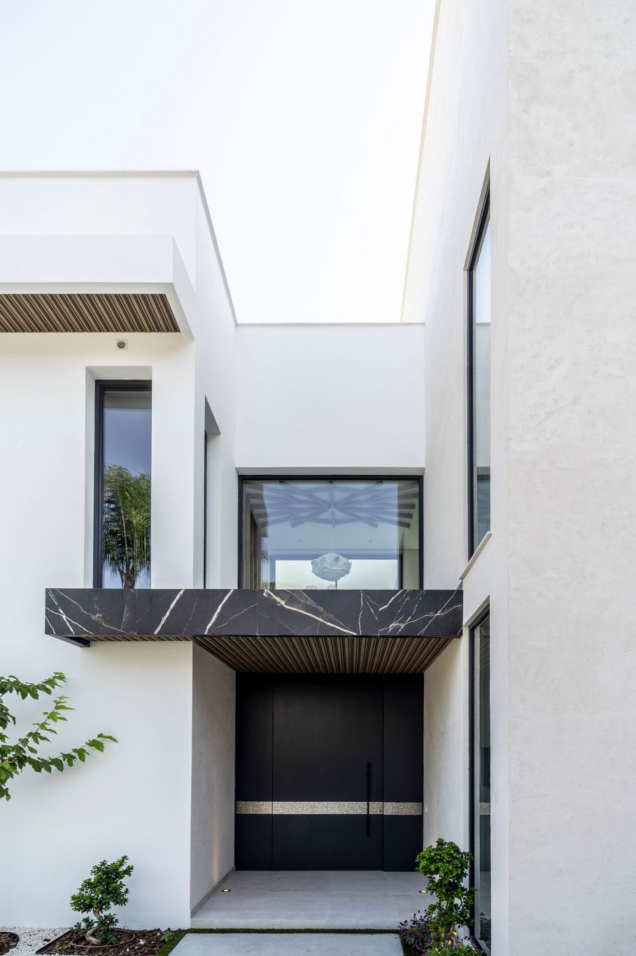 Interior flooring and fitted finish detail, new-build villa in El Paraíso