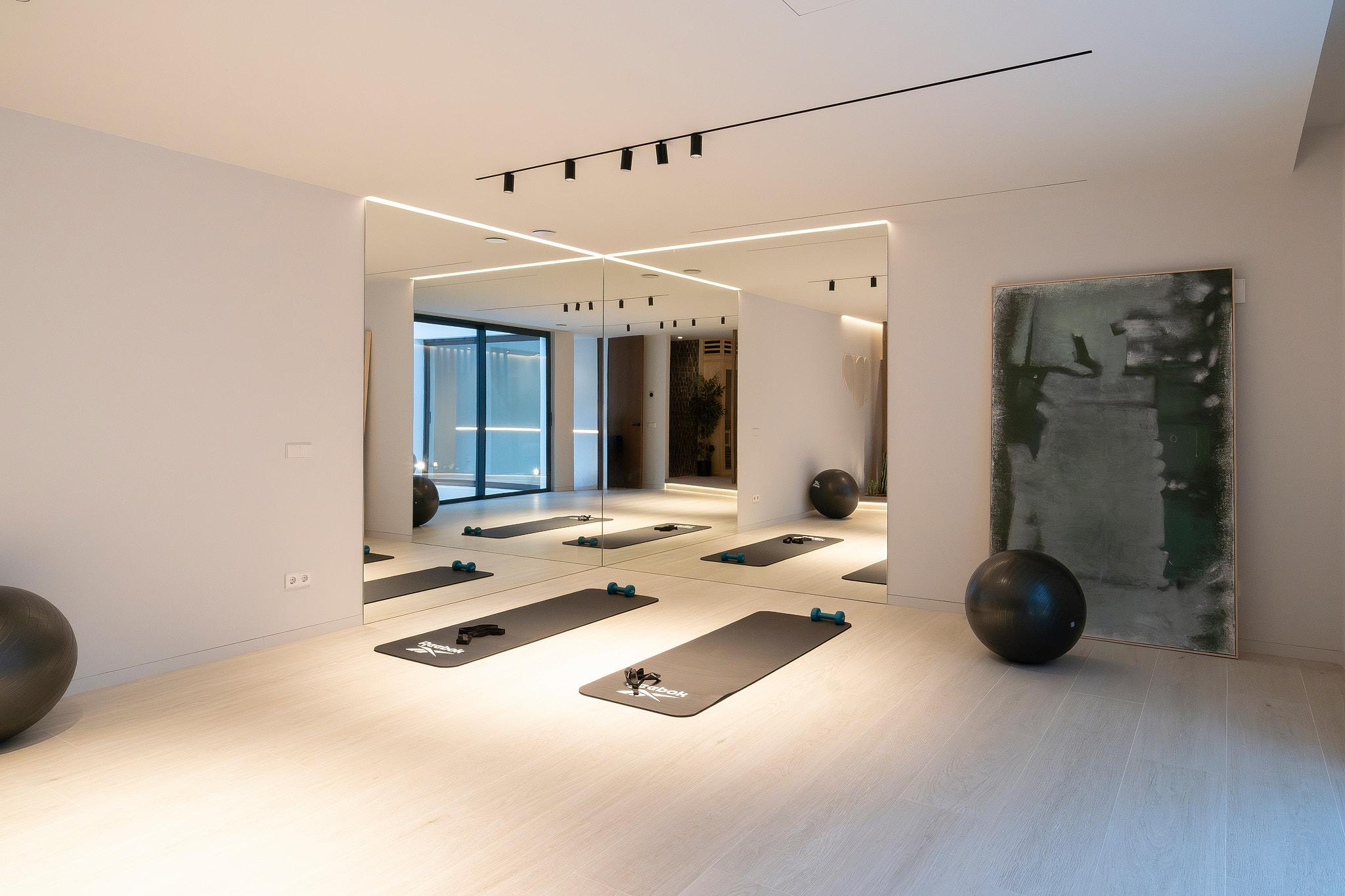 Master bedroom with direct terrace access in new-build villa, El Paraíso, Estepona