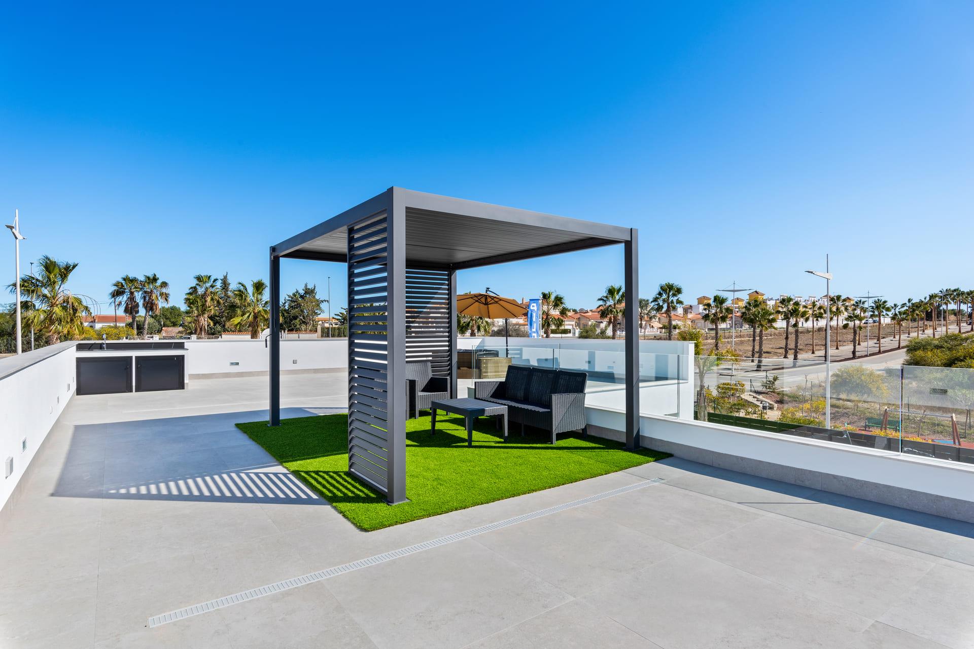 Front facade of 3-bedroom single-storey new-build villa in Algorfa