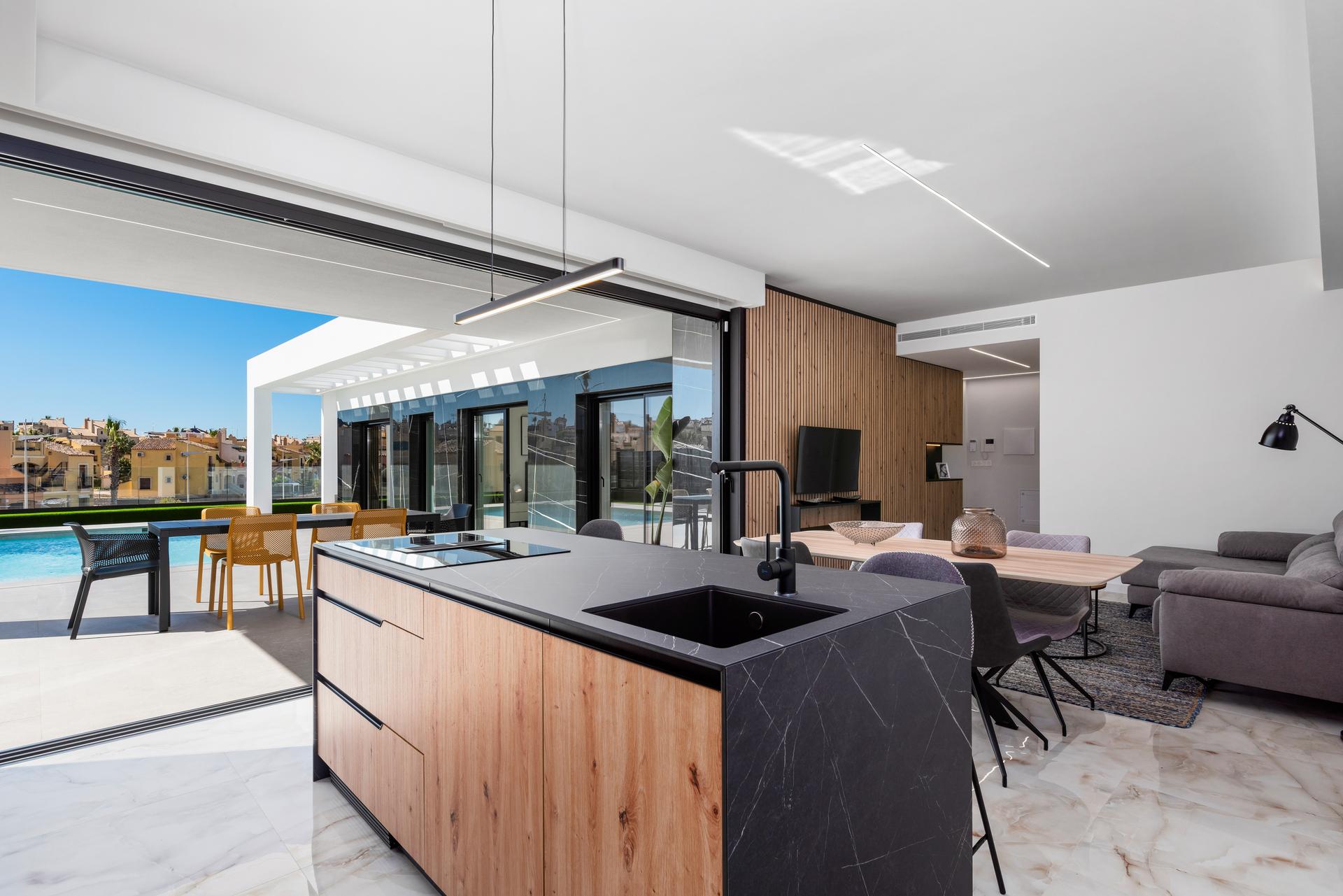 Plot boundary and surrounding land at new-build villa, Algorfa