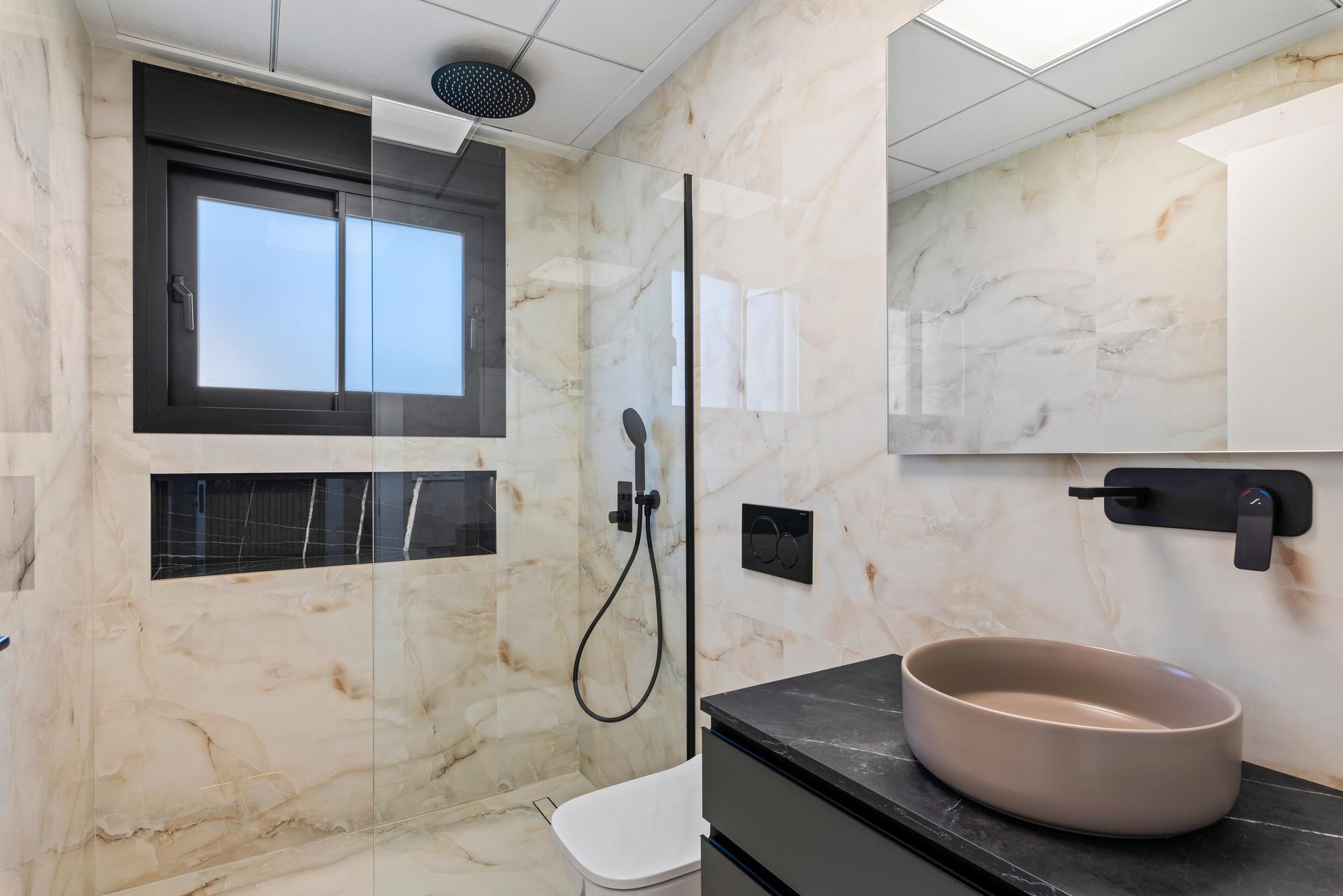 Bathroom with shower in new-build villa, Algorfa