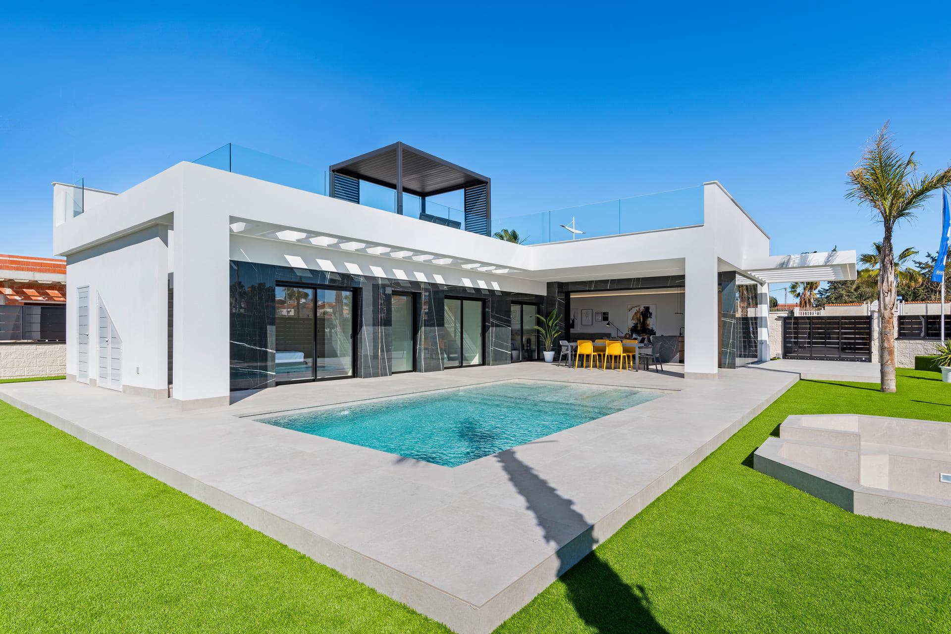 Entrance area of new-build villa in Algorfa, Alicante