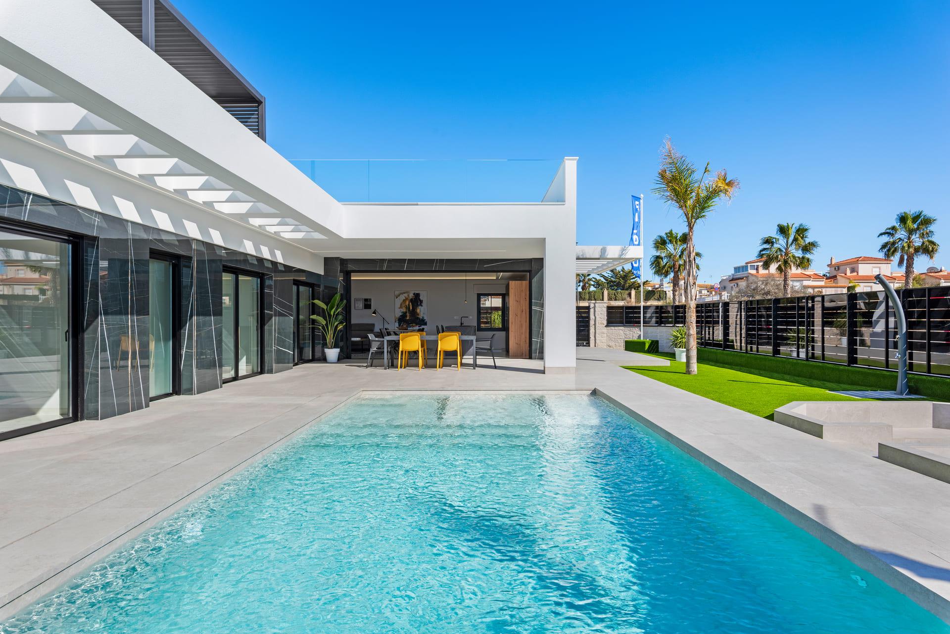 Open-plan living and dining area in 3-bedroom new-build villa, Algorfa