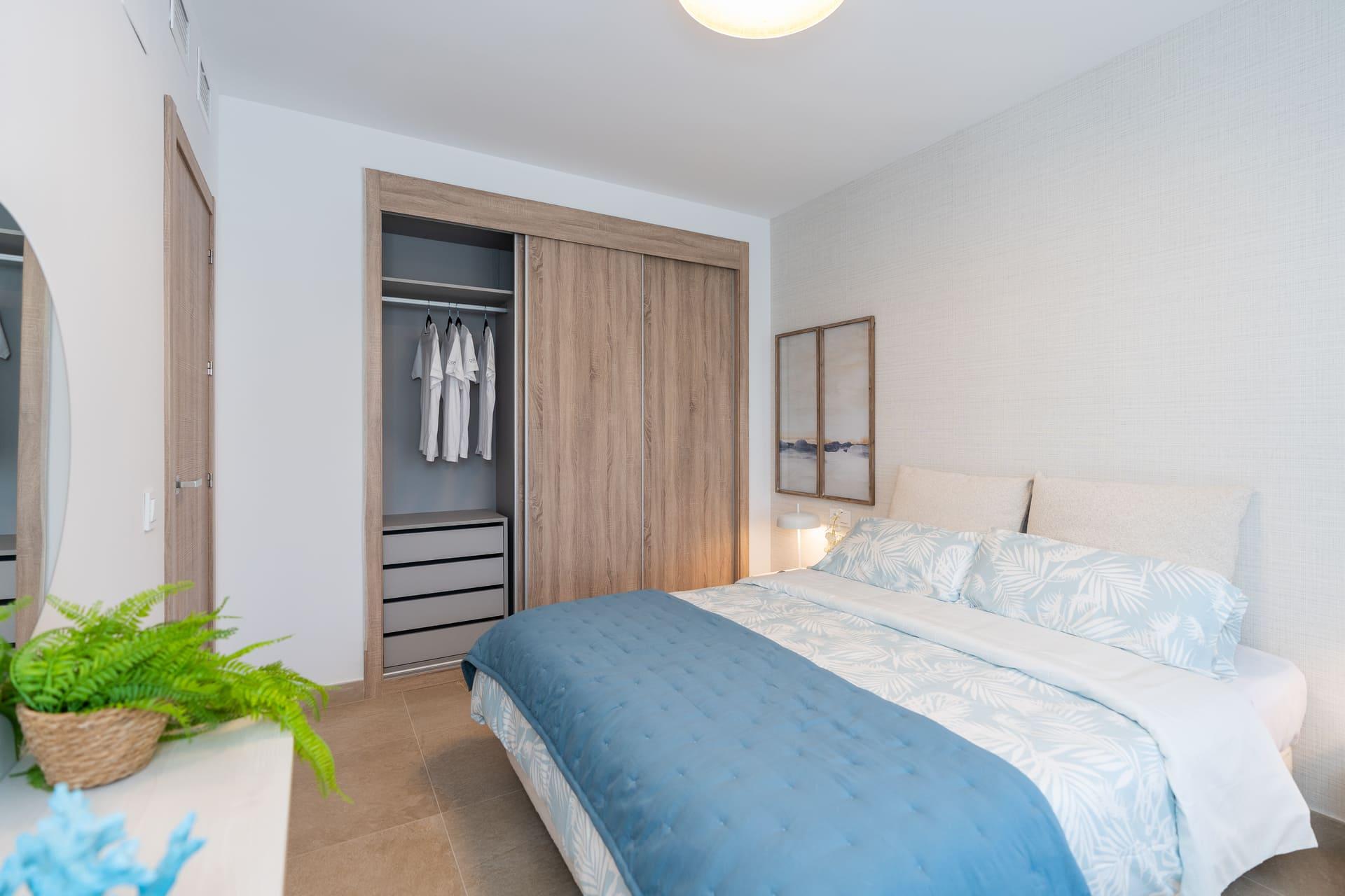 Dining area adjacent to kitchen in first-floor apartment, Estepona Golf