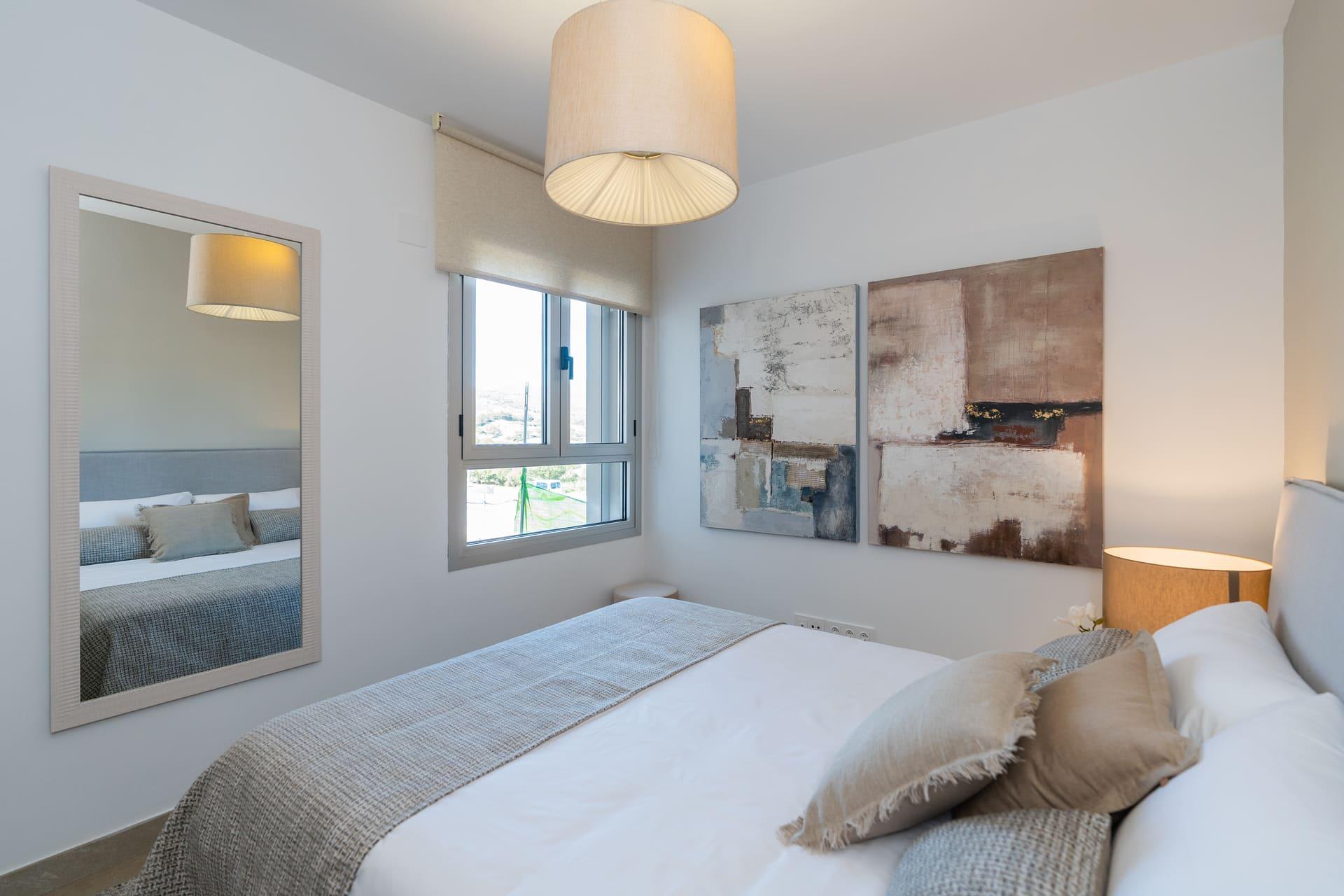 Internal door and hallway finishes in 2-bedroom apartment, Estepona Golf