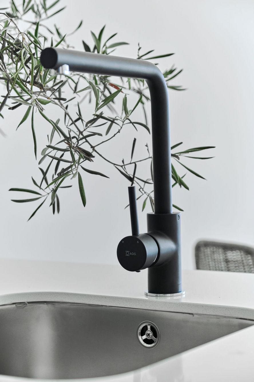 Balcony or terrace railing detail, upper-floor unit, Acequion