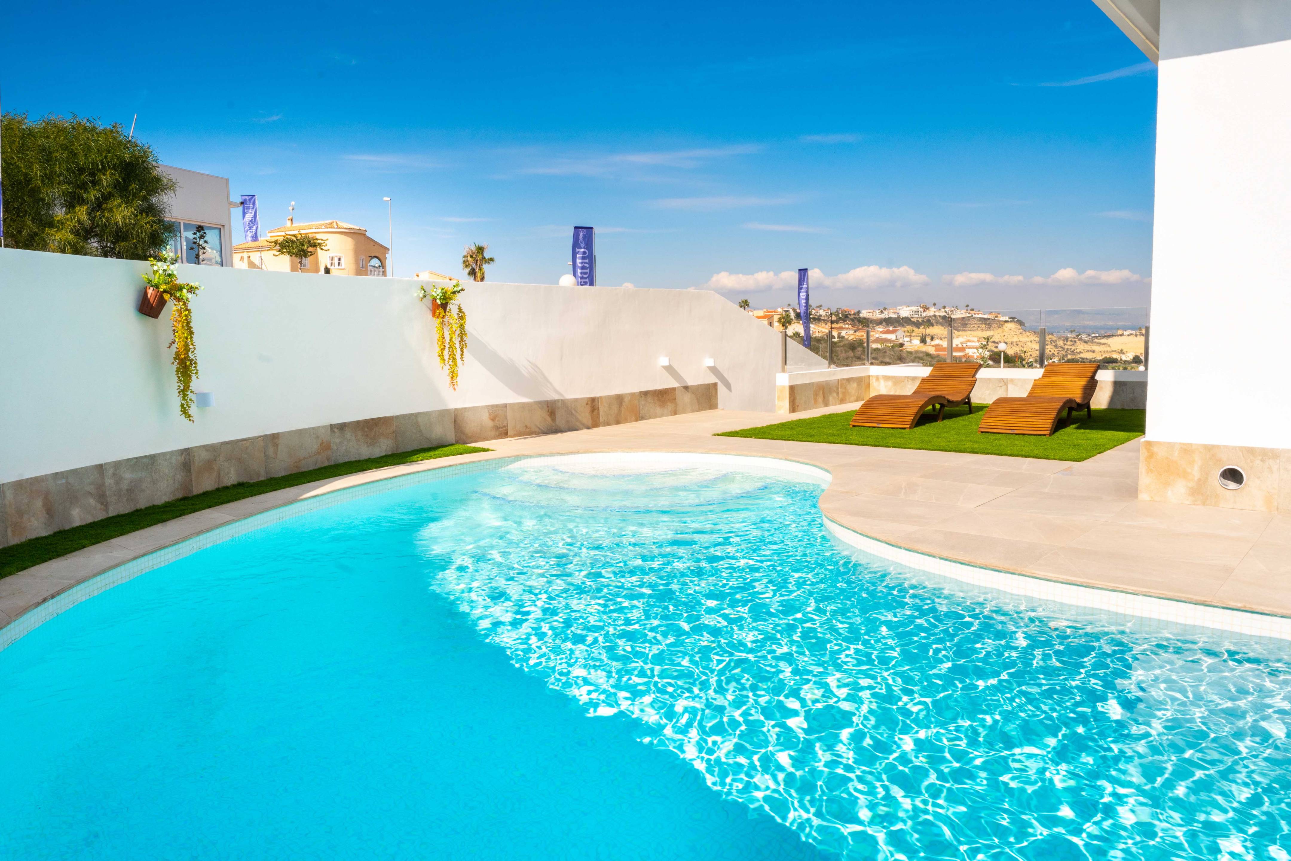 Private driveway and entrance approach to villa, La Marquesa, Rojales