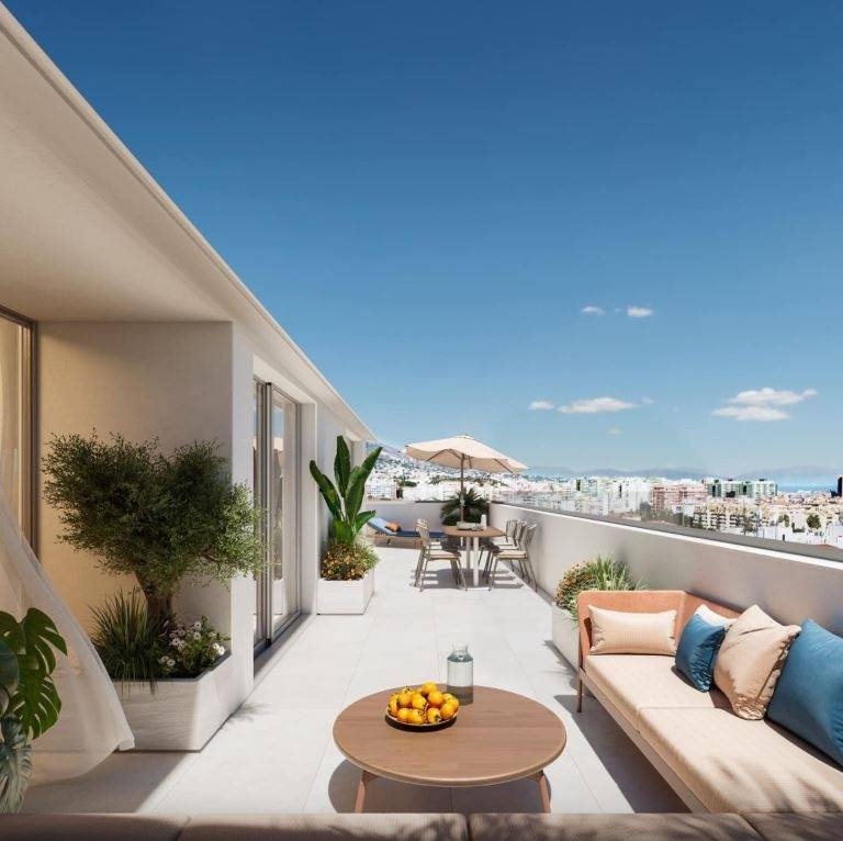 Second bedroom in 3-bedroom apartment, La Feria, Fuengirola
