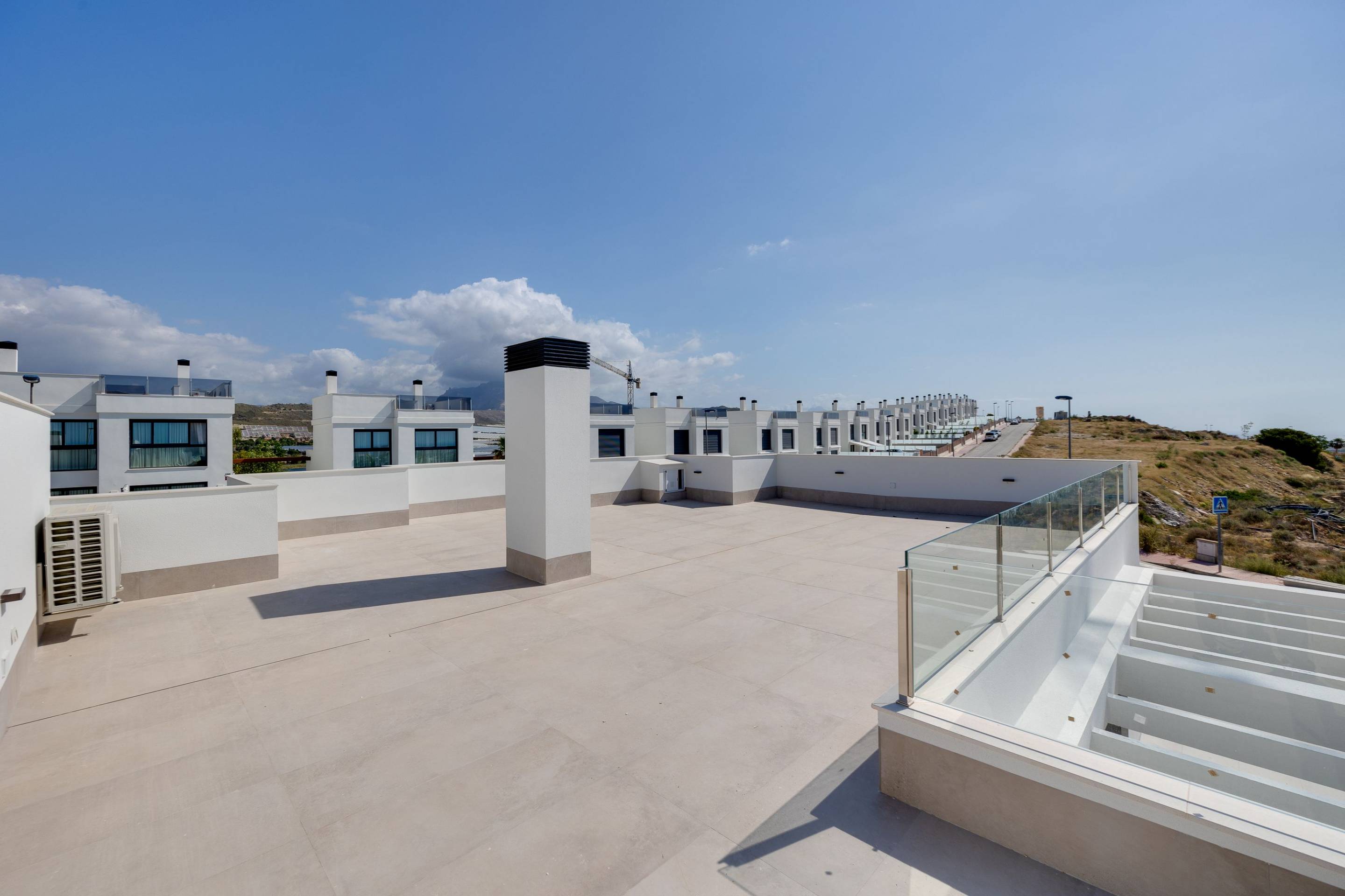 Garden area with landscaping in townhouse, Dorado Country Club, Mutxamel