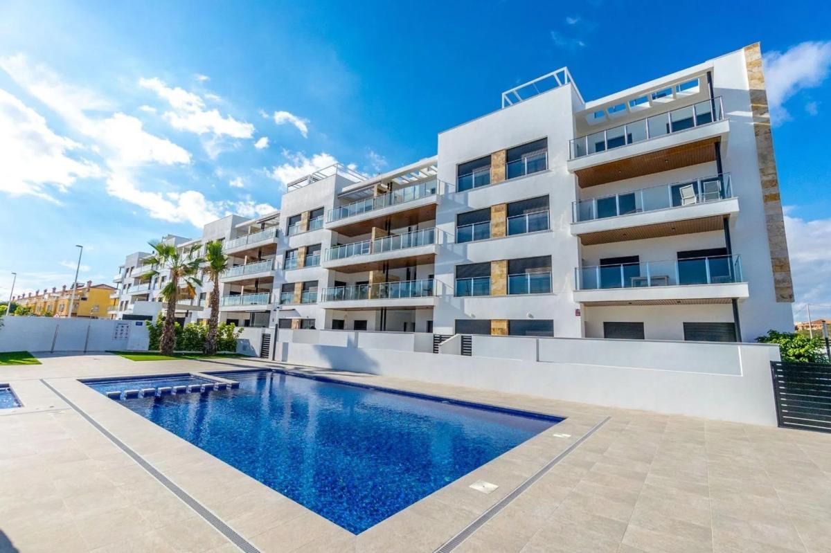 Main bedroom with air conditioning, new-build apartment, Zona los Frutales