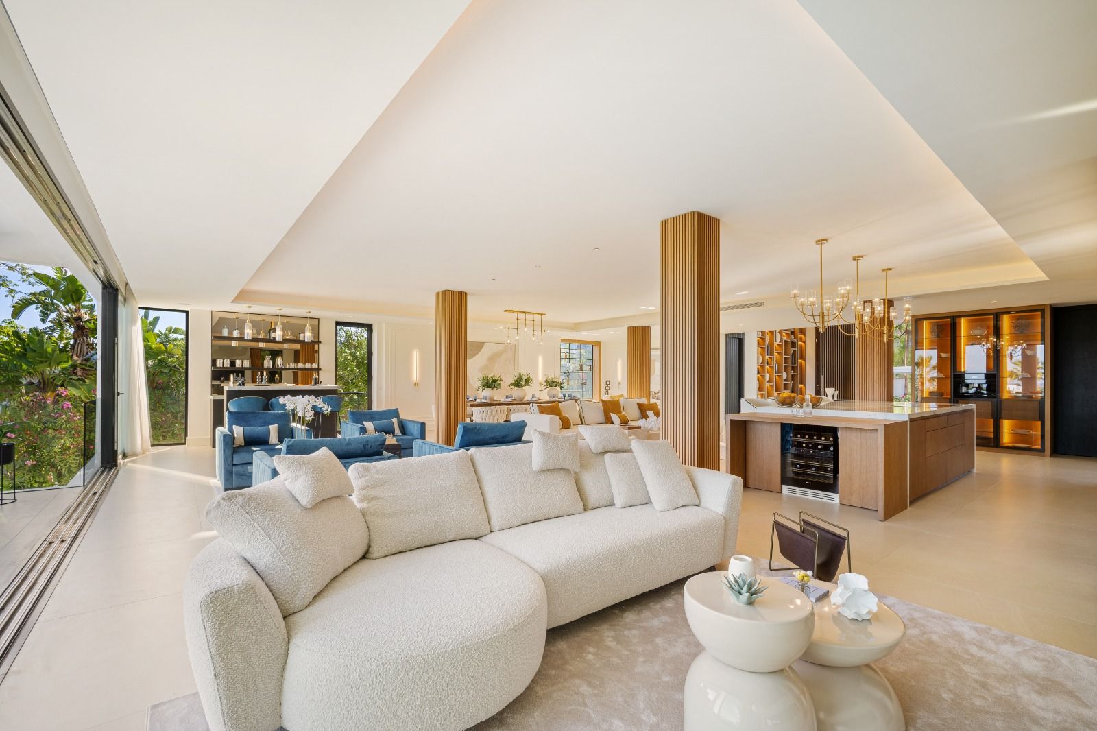 Sixth bedroom in 6-bedroom new-build villa, Las Brisas, Marbella