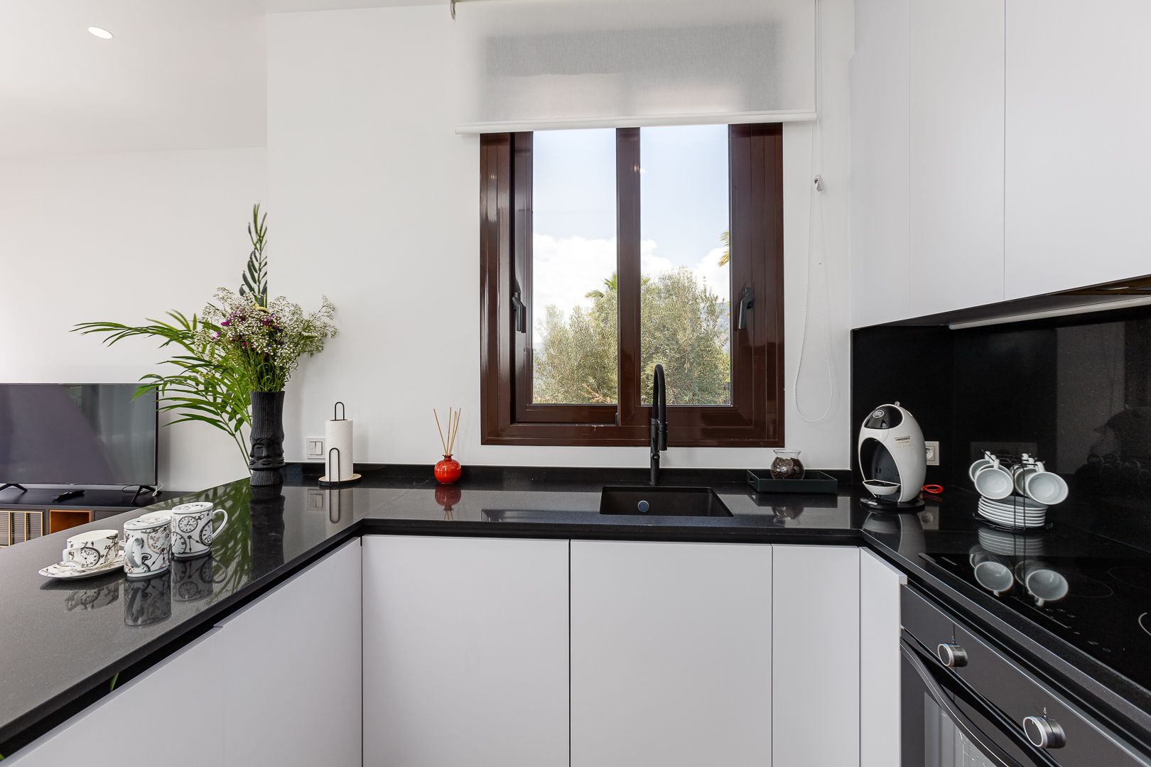 En-suite bathroom with fittings in new-build villa, Golf Bahía, Finestrat