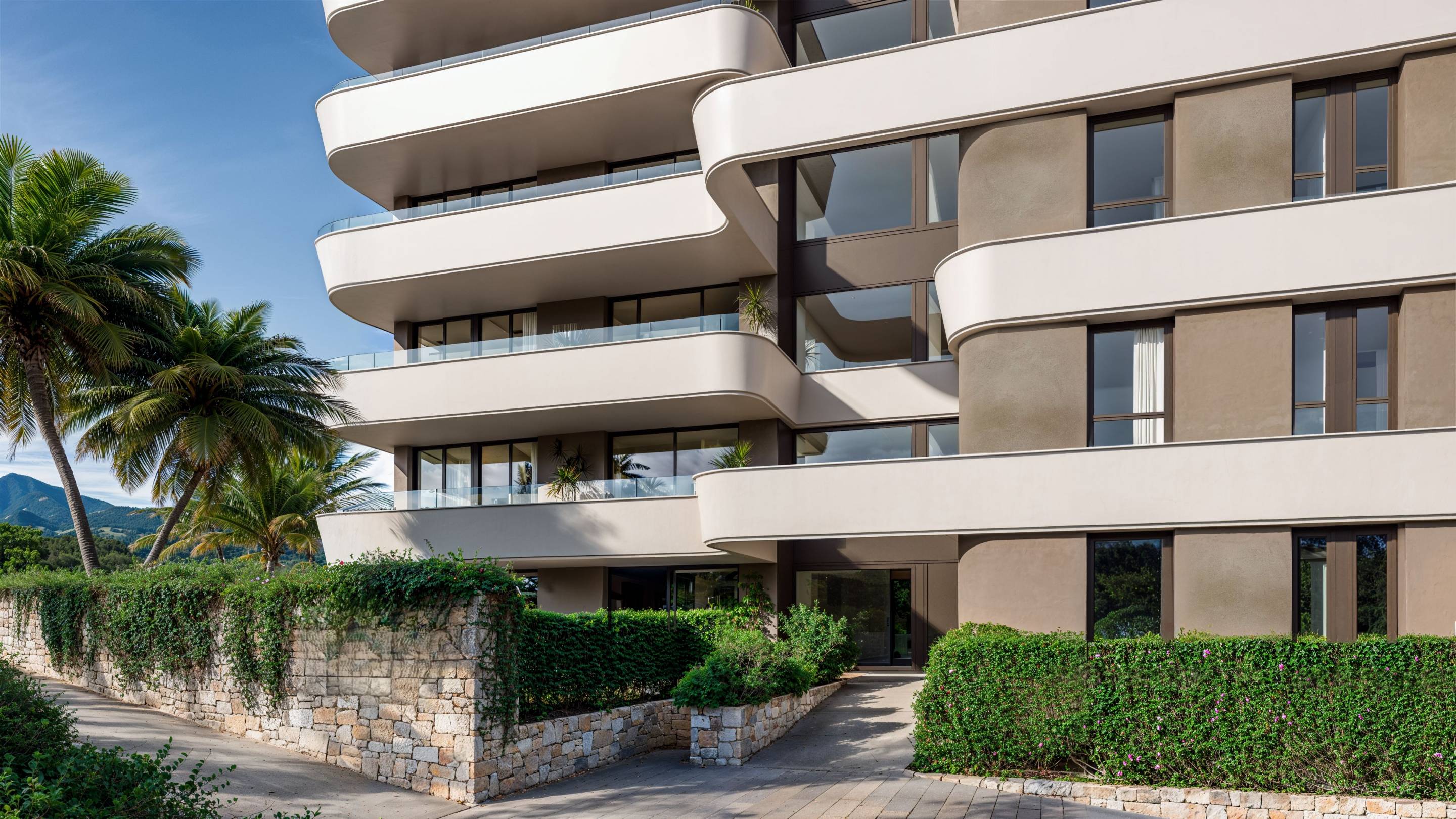 Kitchen with fitted units and integrated appliances in penthouse, Parque Central