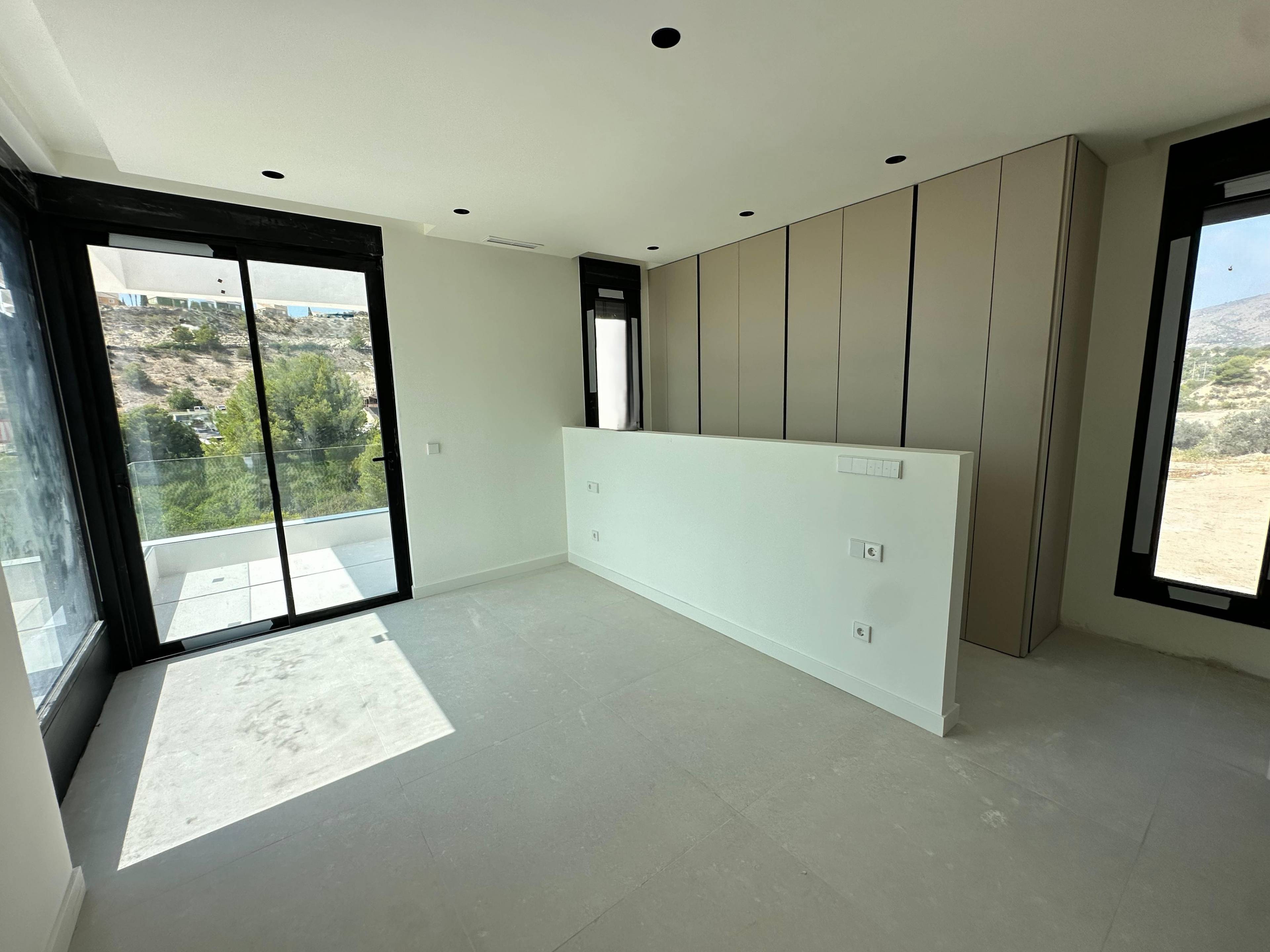 Upper-level solarium of 4-bedroom villa overlooking garden, Campana Garden