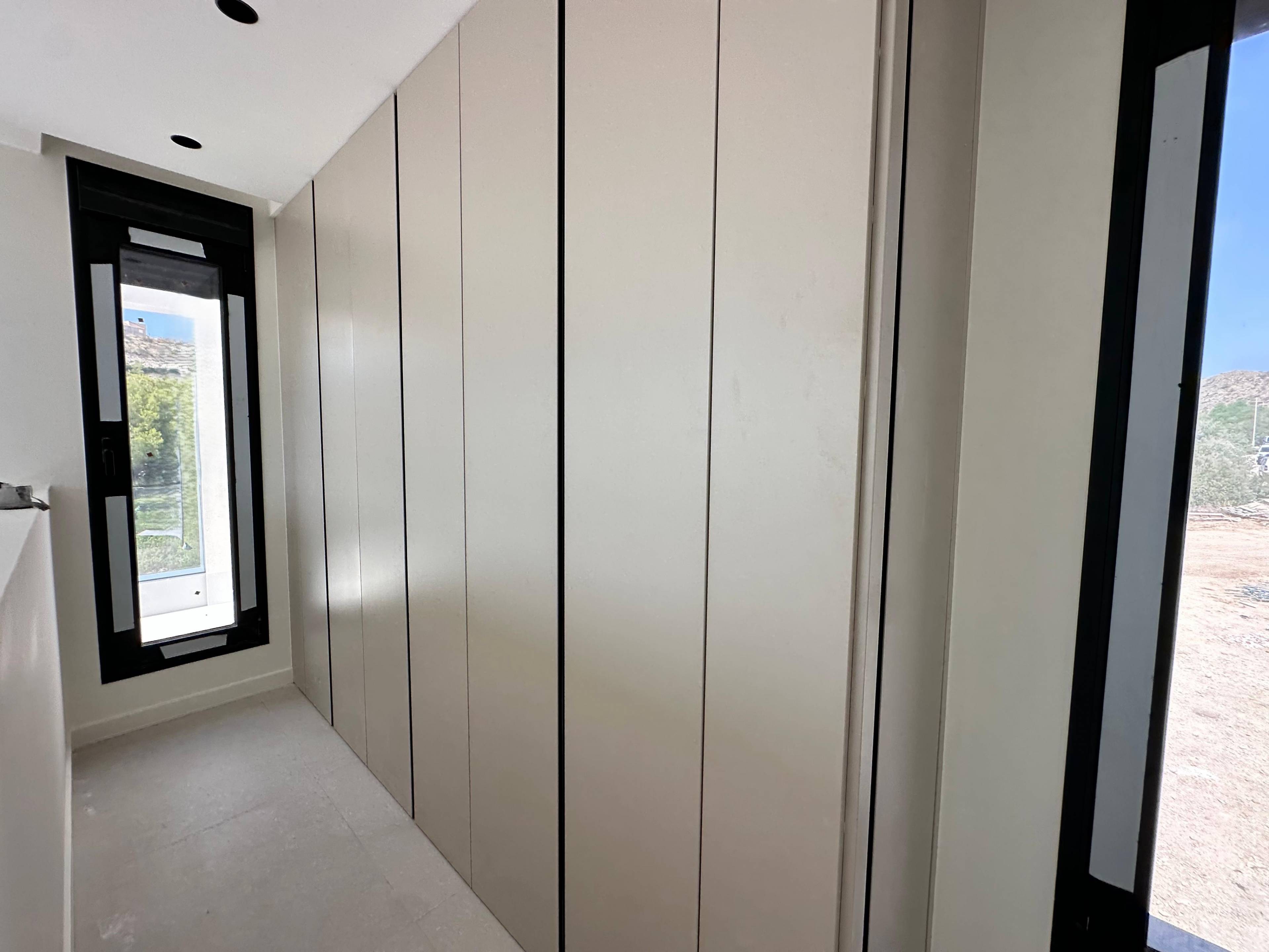 Front facade of new-build villa on 500m2 plot, Campana Garden, Finestrat