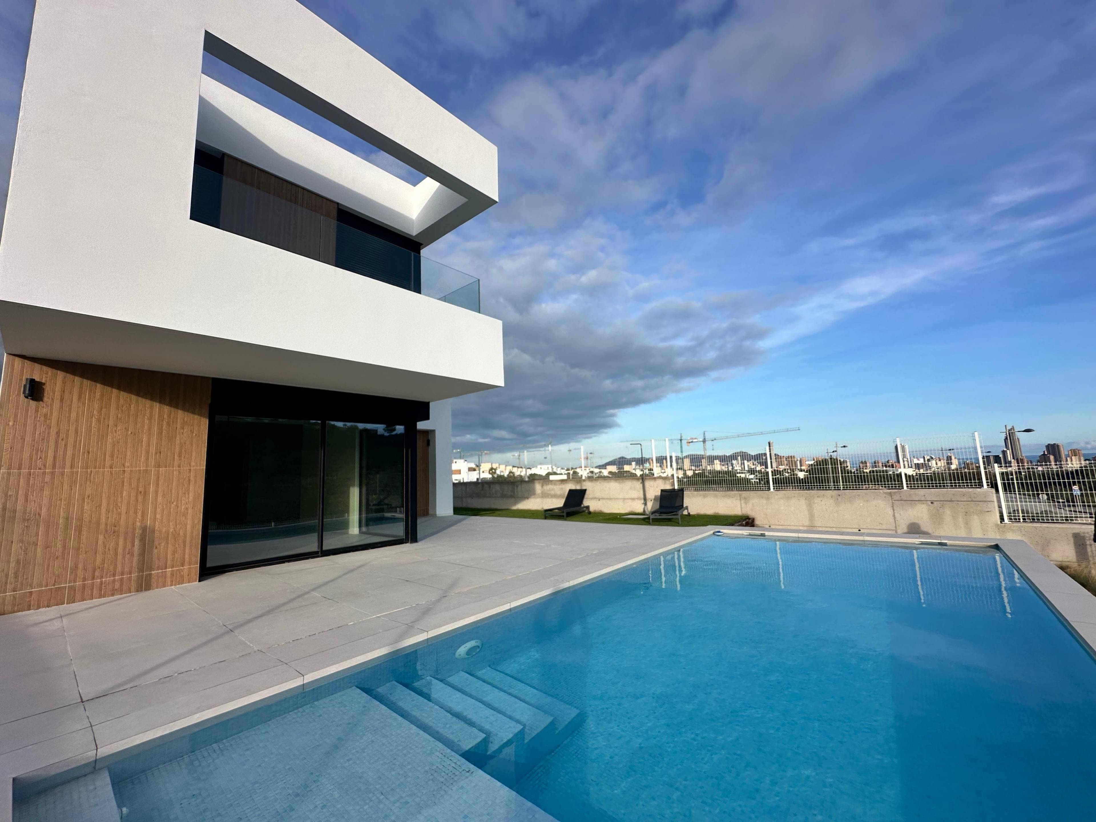 Bedroom with built-in wardrobes in new-build villa, Campana Garden