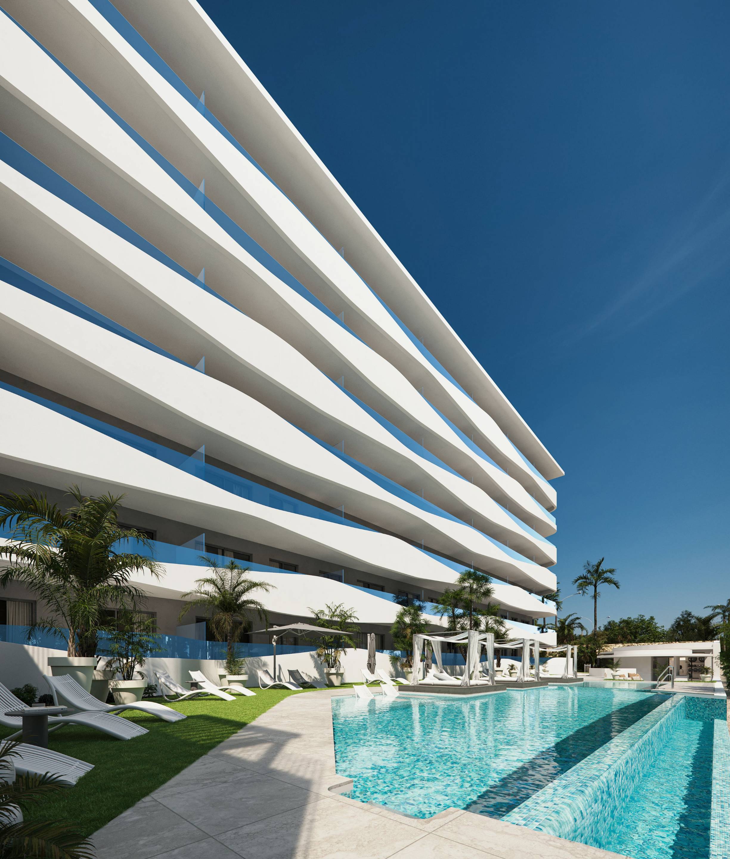 Private terrace with sea views in 5th-floor apartment, La Calerita, Fuengirola