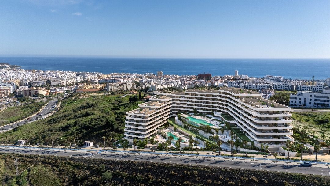 Fully equipped kitchen with modern units in new-build apartment, Las Mesas, Estepona