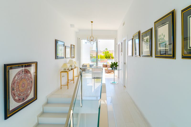 Terrace overlooking garden in new-build villa, Monte y Mar, Gran Alacant