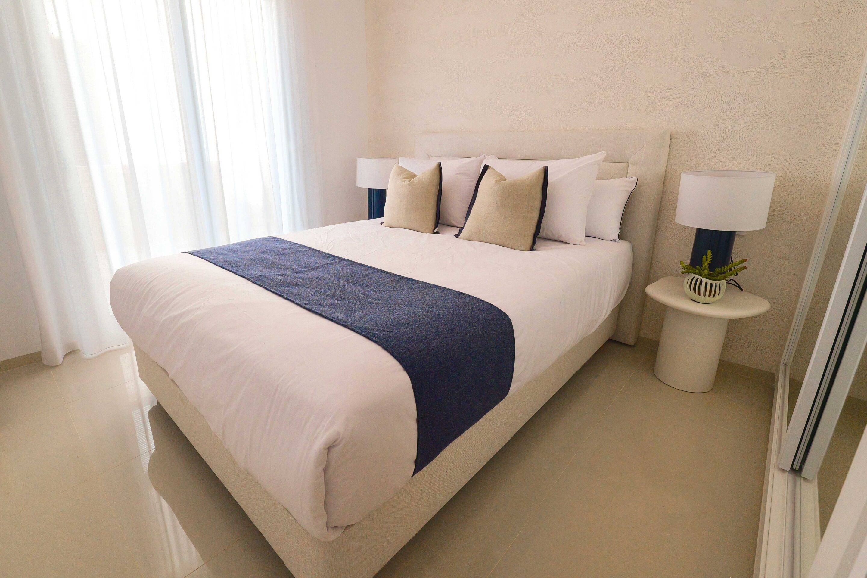 Interior view of open-plan living space, bungalow in Lo Marabu