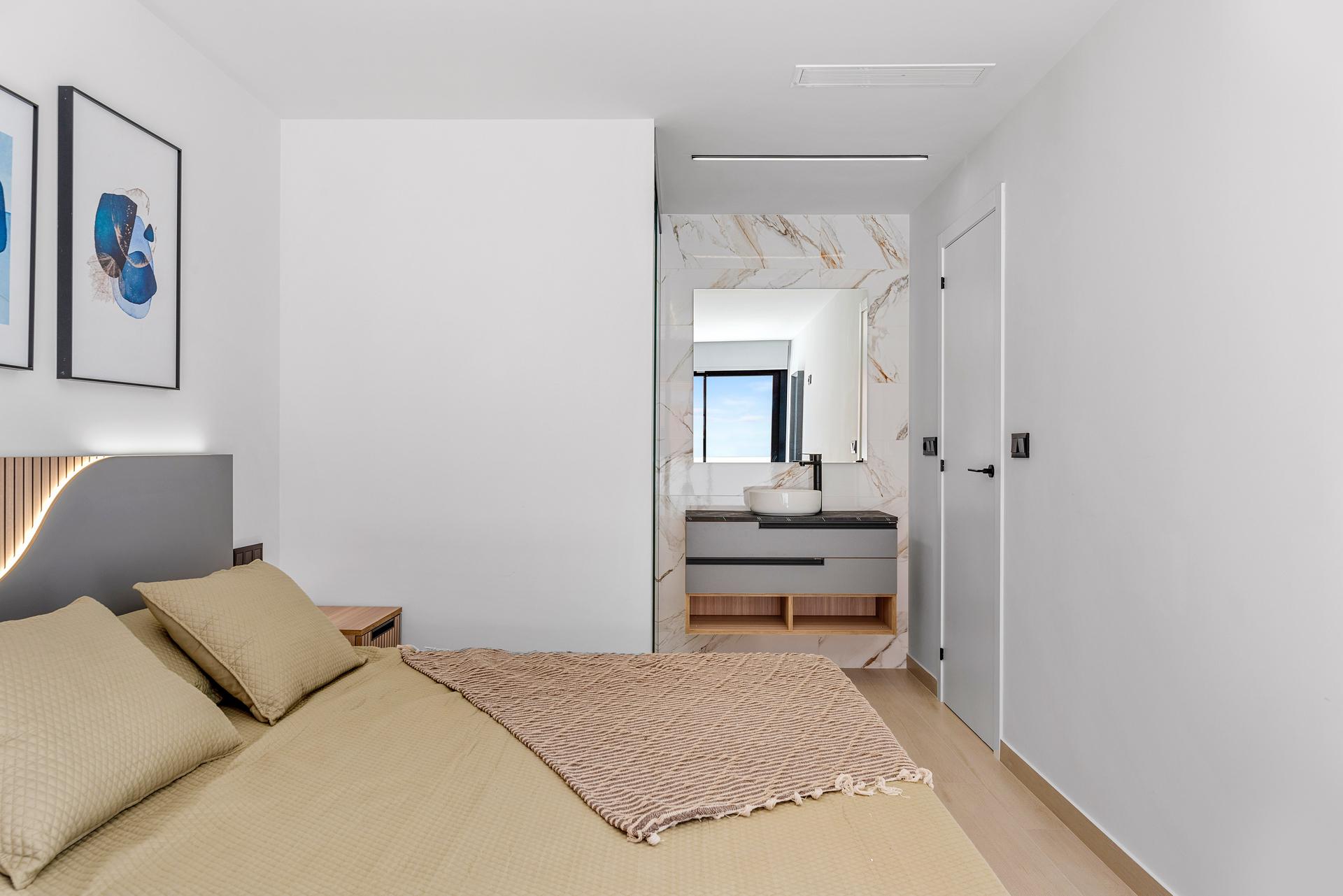 Main bathroom with tiled walls and shower enclosure in new-build apartment, El Raso