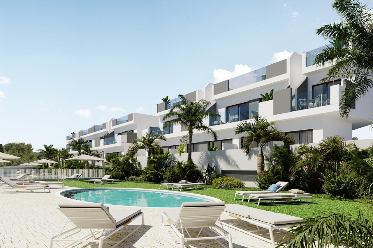 Communal pool and sun terrace with lounger area, Lago Jardín, Torrevieja