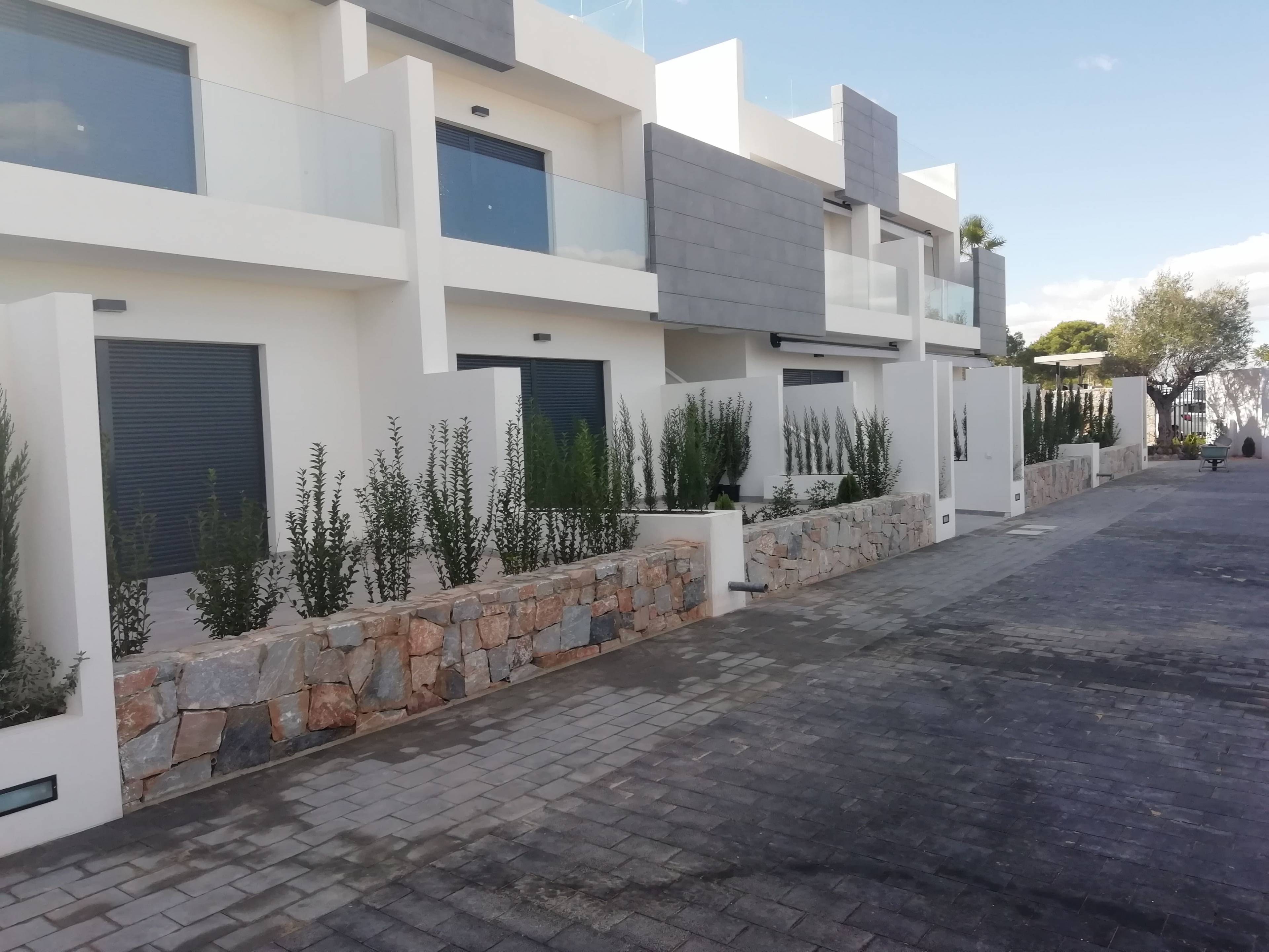 Open-plan living and dining area in 3-bedroom bungalow, Los Balcones, Torrevieja