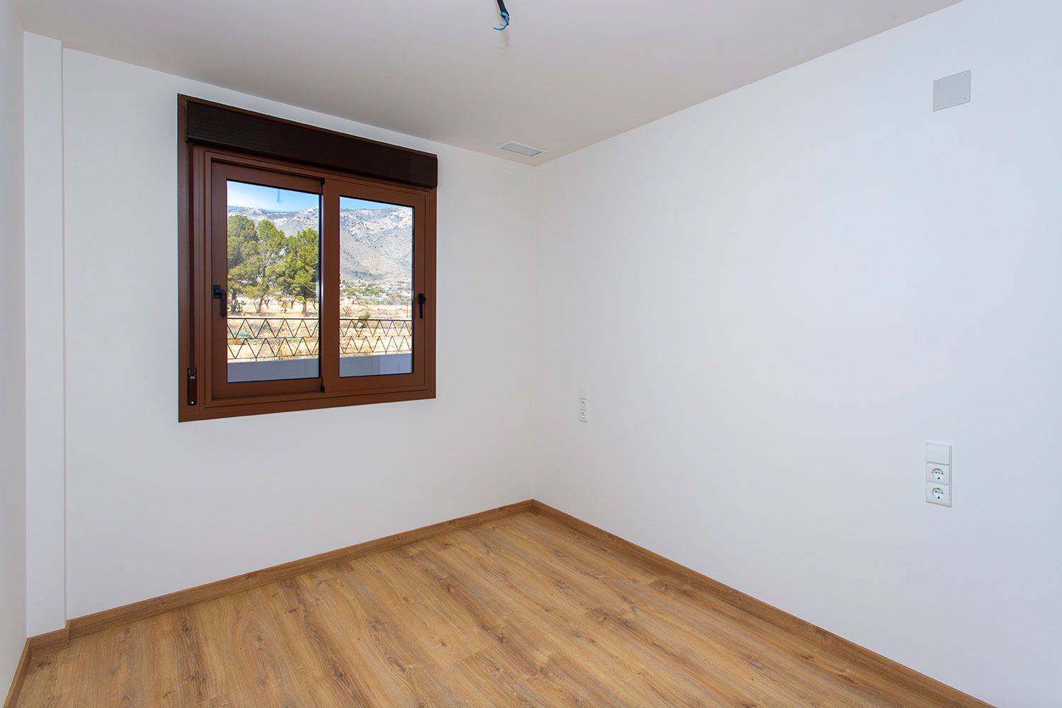 Bedroom window with shutters, La Canalosa bungalow