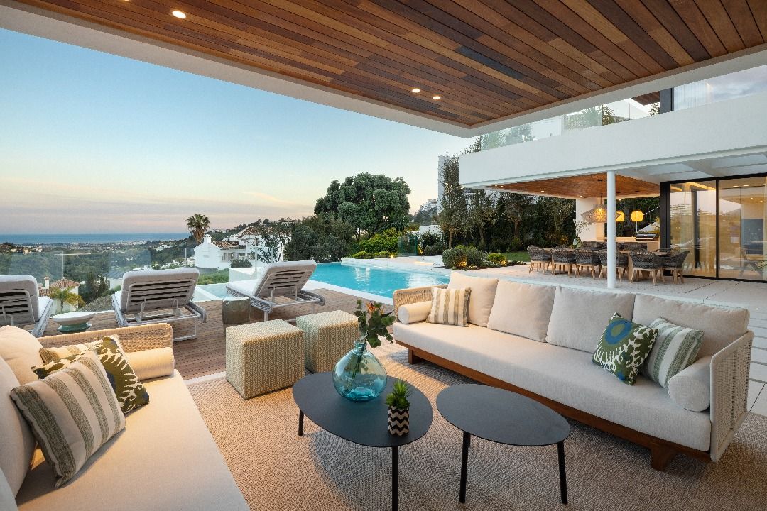 Front facade of 6-bedroom new-build villa in La Quinta, Benahavis