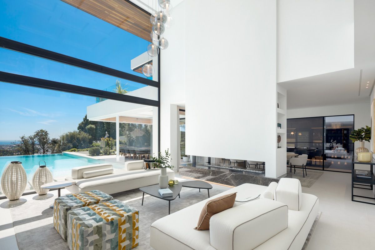 Kitchen in 6-bedroom new-build villa in La Quinta, Benahavis