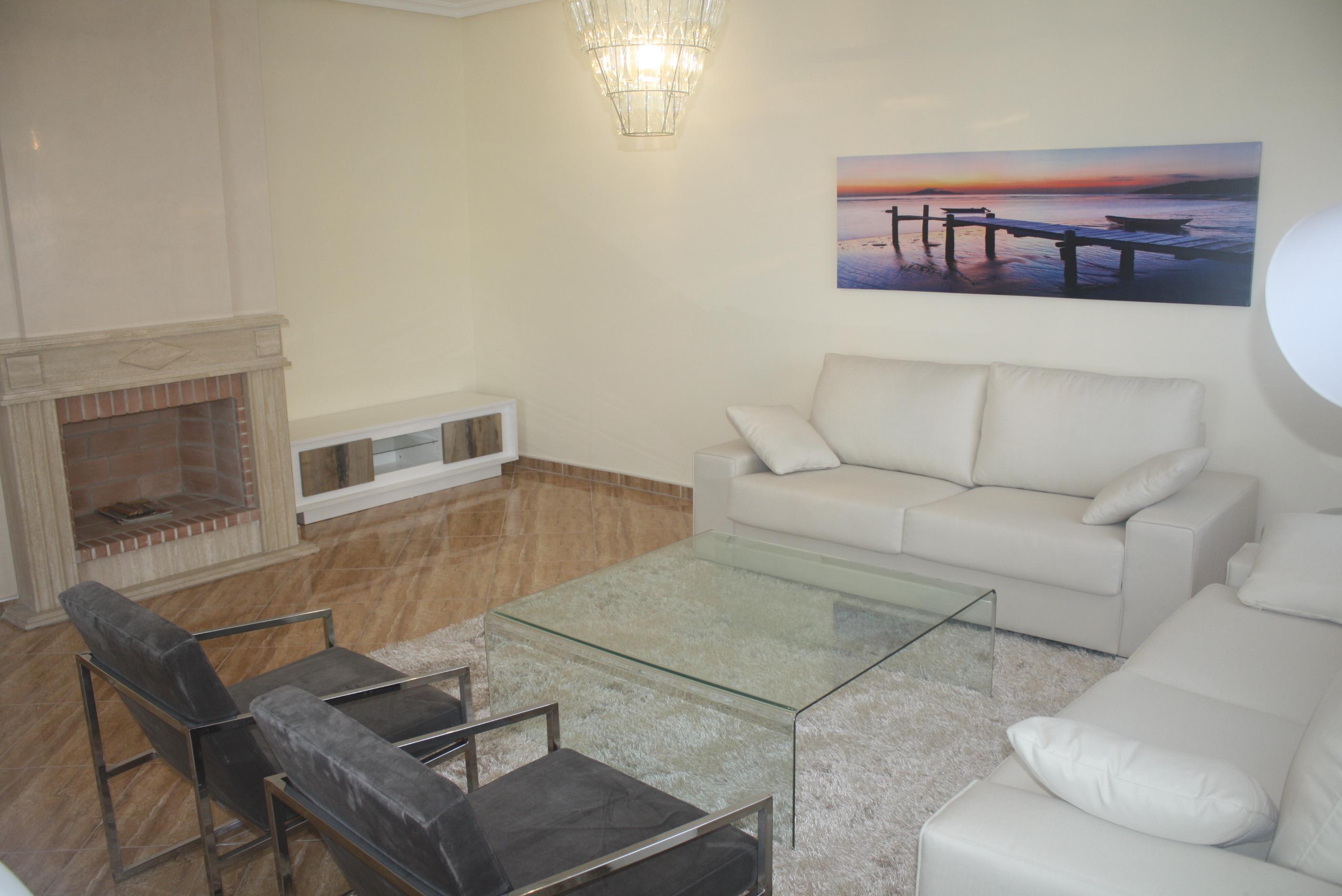 Interior hallway showing floor finish and internal doors, new-build villa, Los Balcones