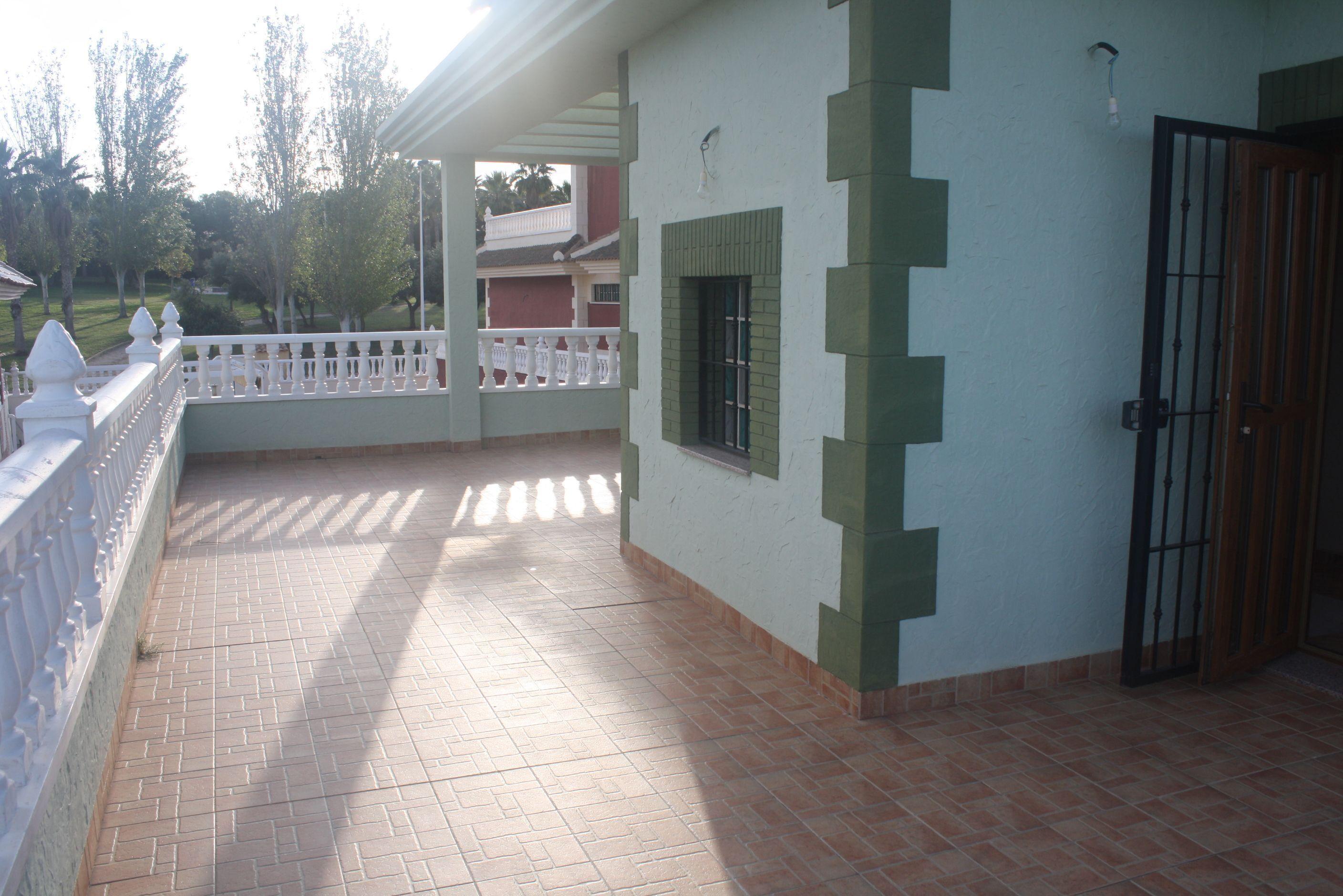 Rendered exterior wall finish detail on new-build villa, Los Balcones, Torrevieja