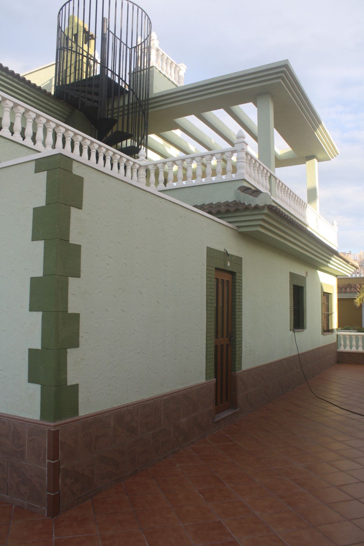 Elevated view of new-build villa and full 400m2 plot, Los Balcones, Torrevieja