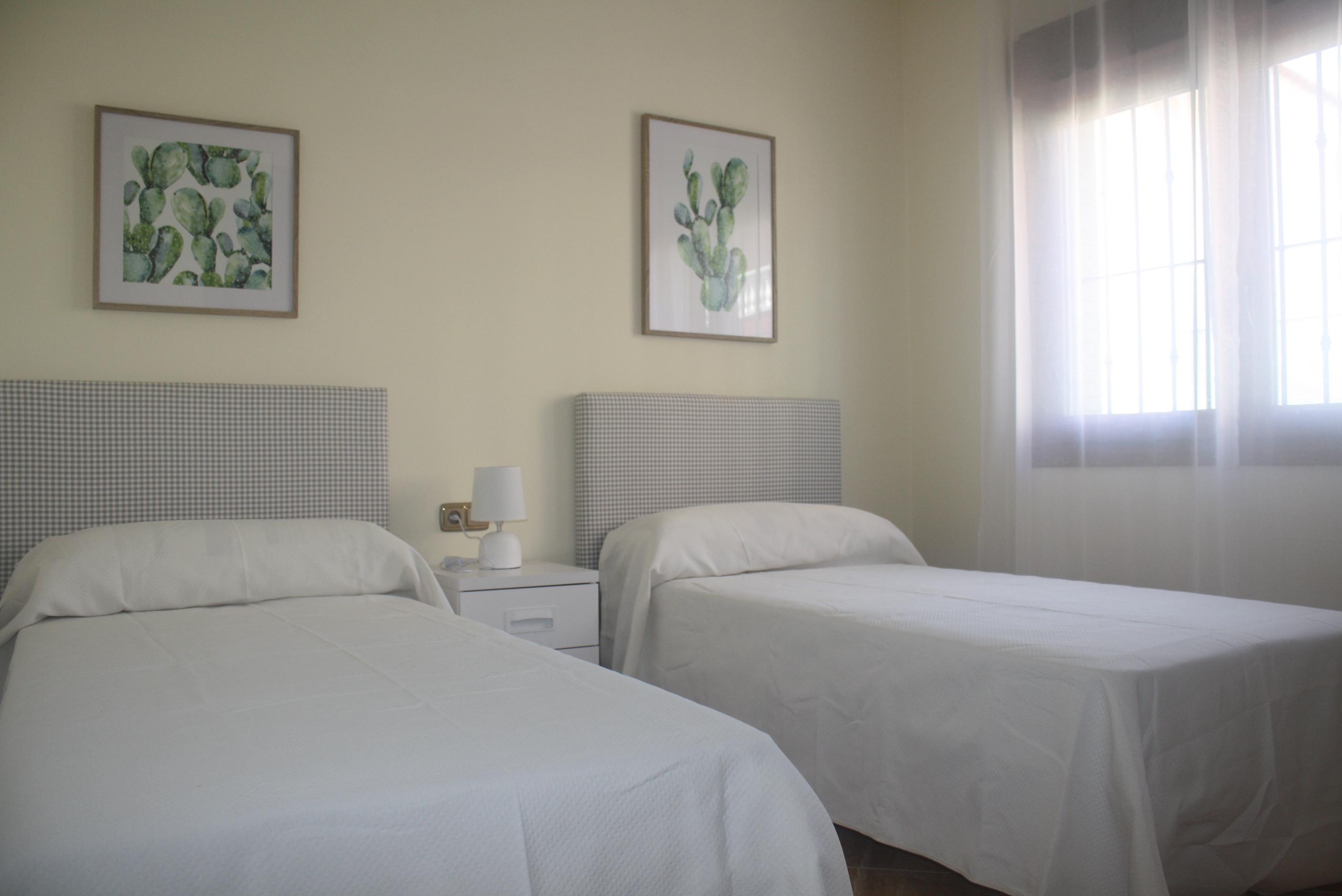 Double bedroom with built-in storage in new-build villa, Los Balcones, Torrevieja