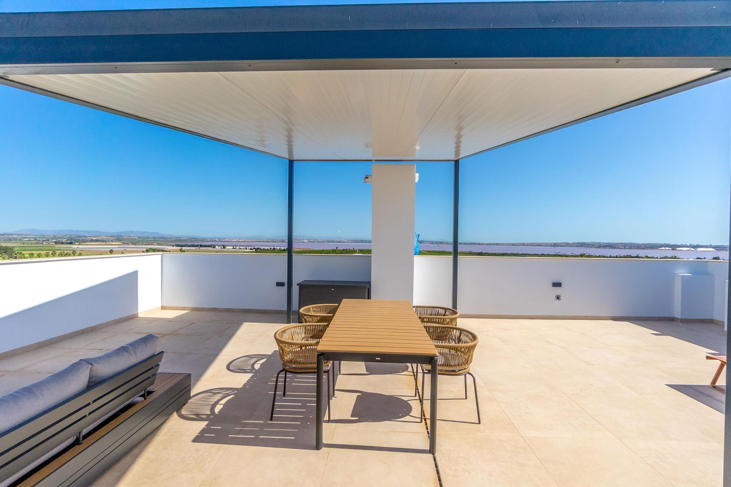 Ground-floor terrace with garden outlook, new-build bungalow, Lago Jardín, Torrevieja