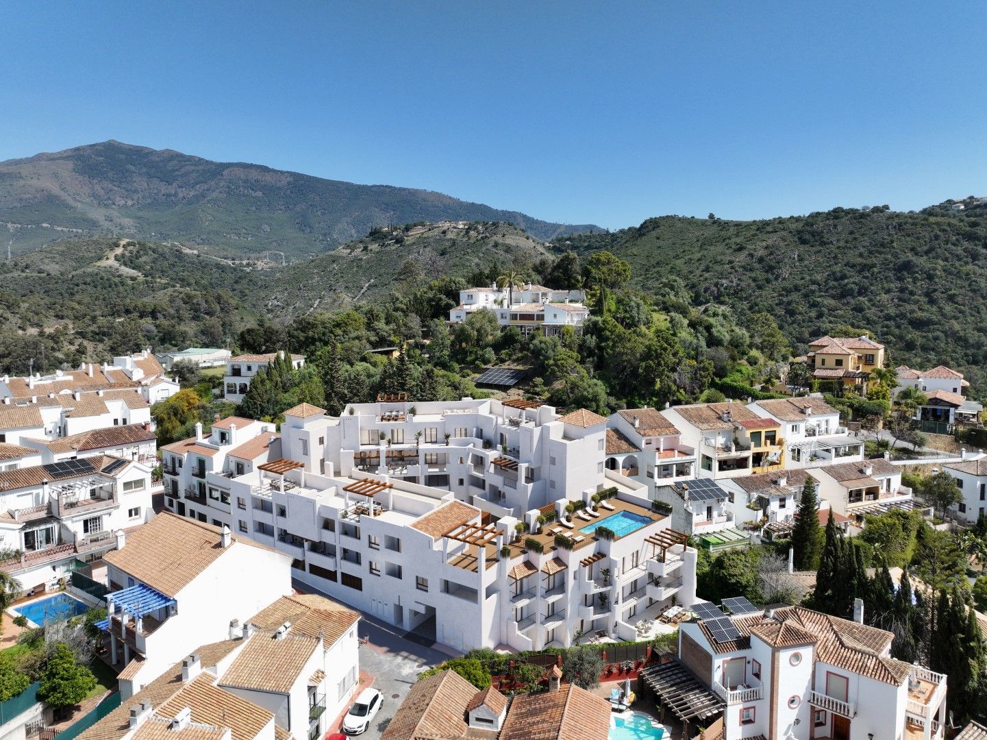 Bedroom window detail showing double glazing and natural light, La Quinta apartment, Benahavis