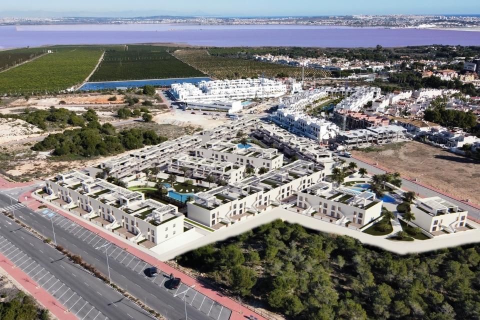 Padel tennis court at new-build development, Los Balcones, Torrevieja