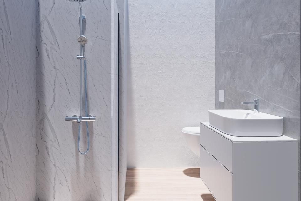 Main en-suite bedroom with built-in wardrobes in ground-floor bungalow, Los Balcones, Torrevieja
