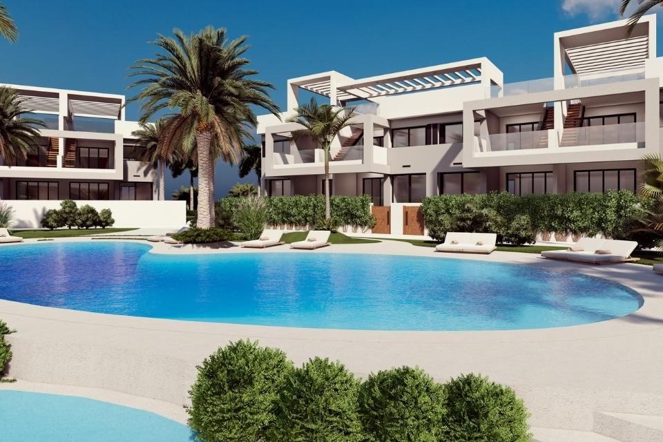 Private terrace of ground-floor bungalow in Los Balcones, Torrevieja