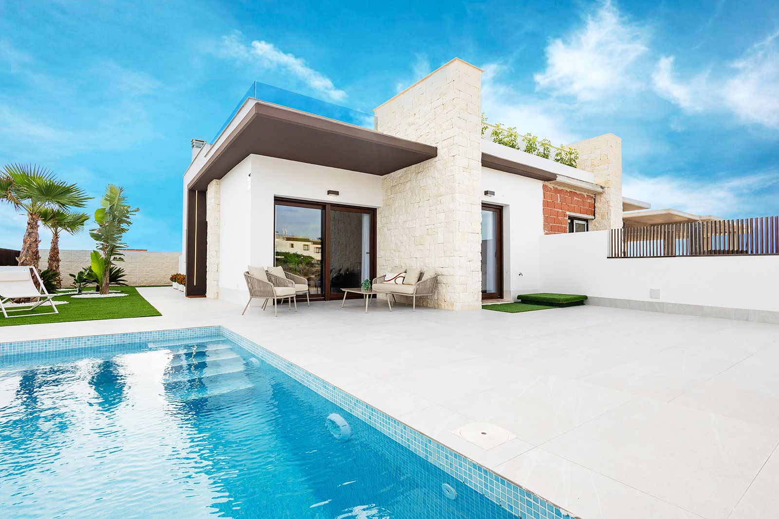 Rooftop solarium on upper level with open views in new-build townhouse, Desamparados, Orihuela