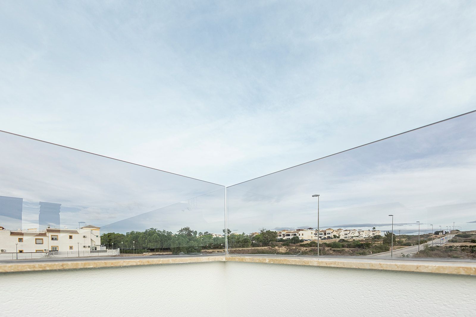 Rooftop solarium level with open views in 2-bedroom new-build townhouse, Desamparados, Orihuela