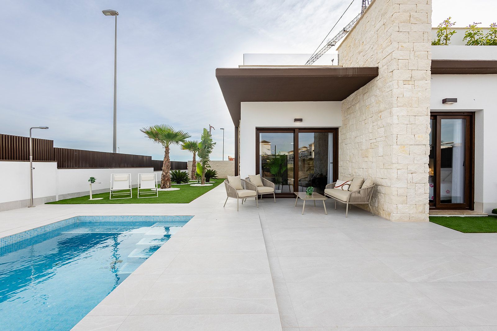 Second bathroom with modern fittings in 2-bedroom new-build townhouse, Desamparados, Orihuela