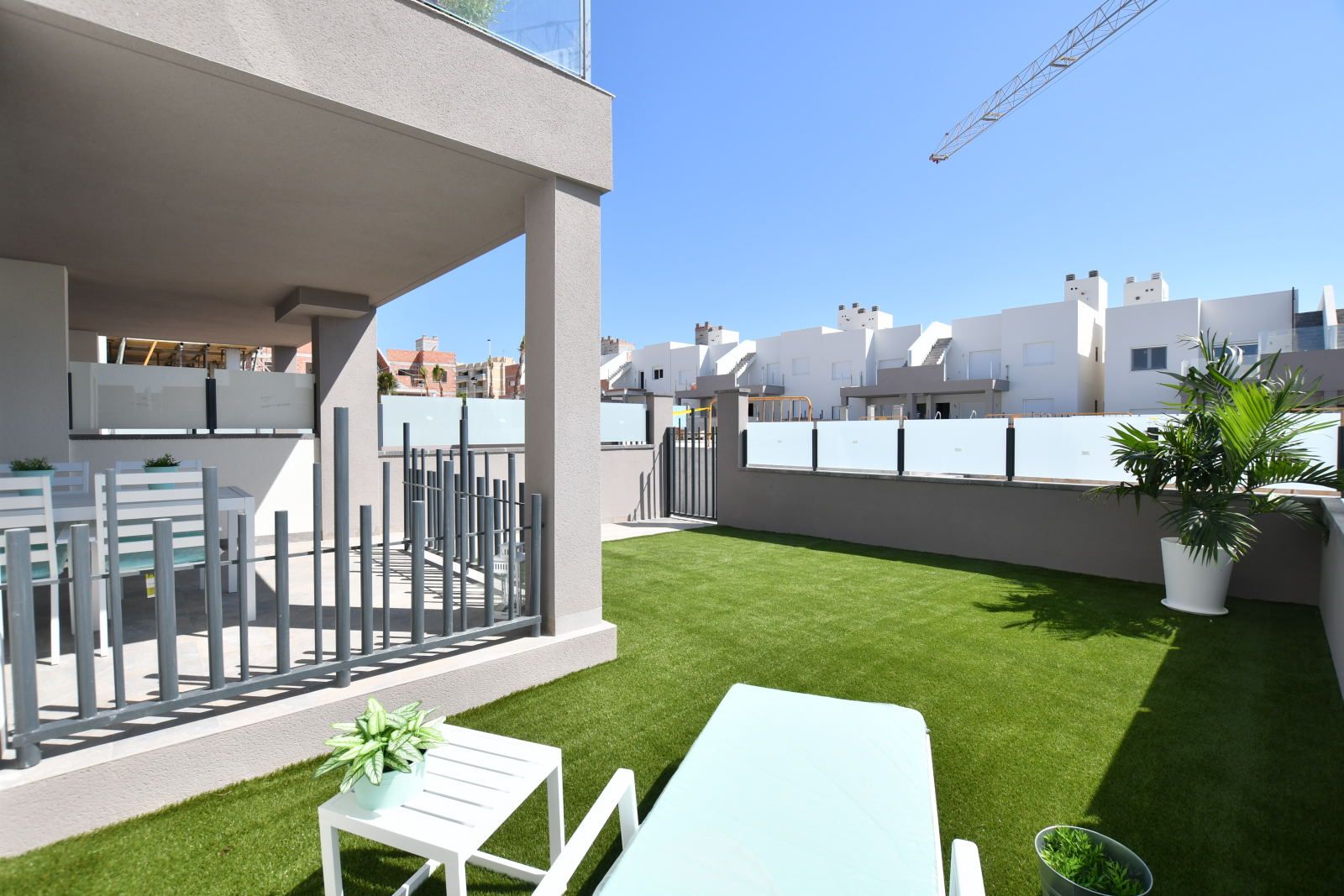 Built-in wardrobes with sliding doors in bedroom, Bellavista, San Miguel De Salinas