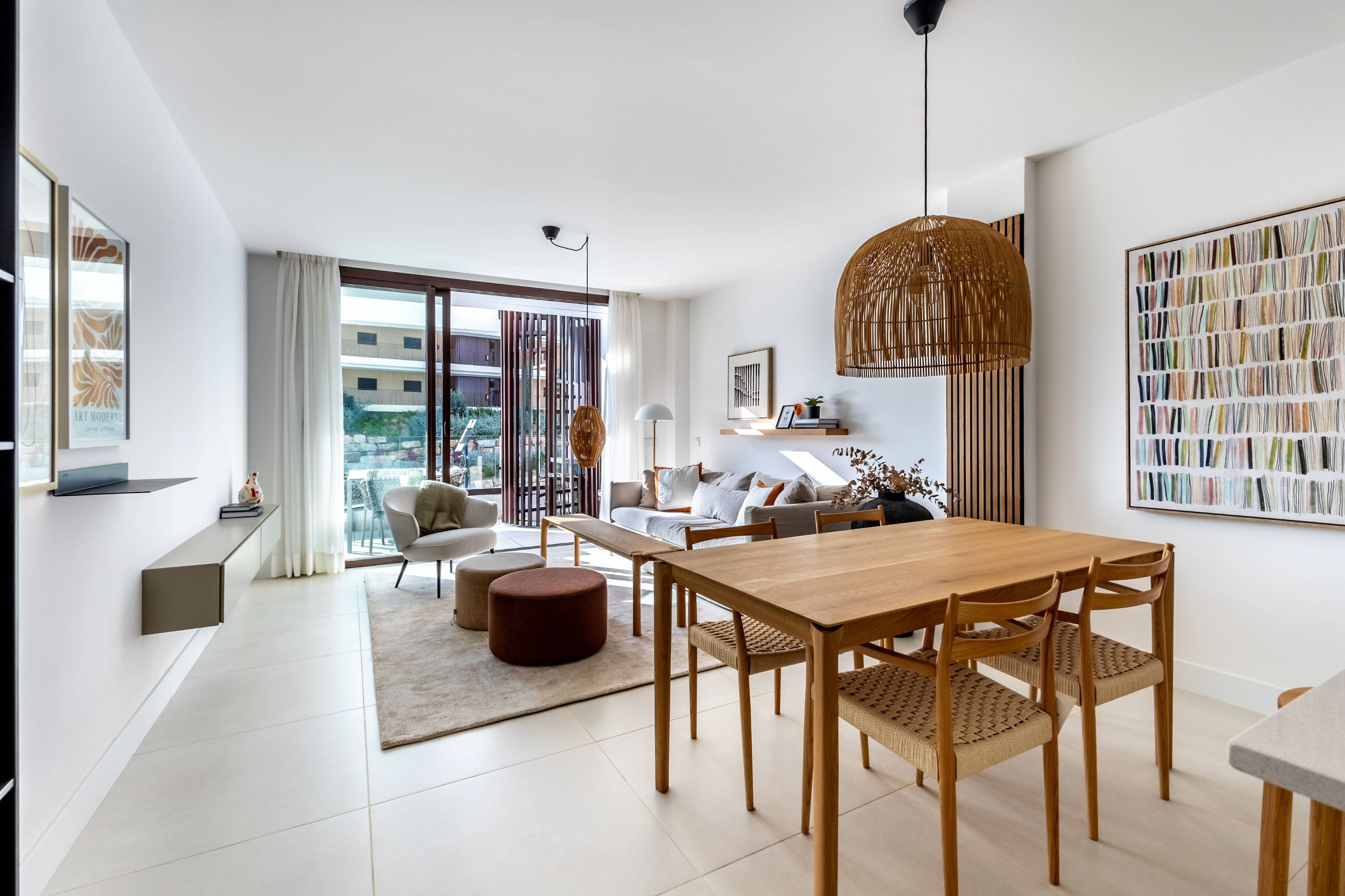 Bathroom vanity and basin in 2-bedroom penthouse, El Higuerón, Fuengirola