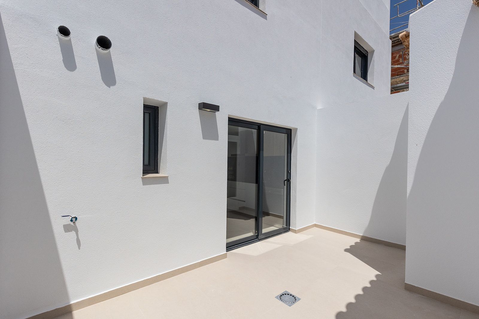 Ground-floor entrance to new-build townhouse, Rafal, Alicante