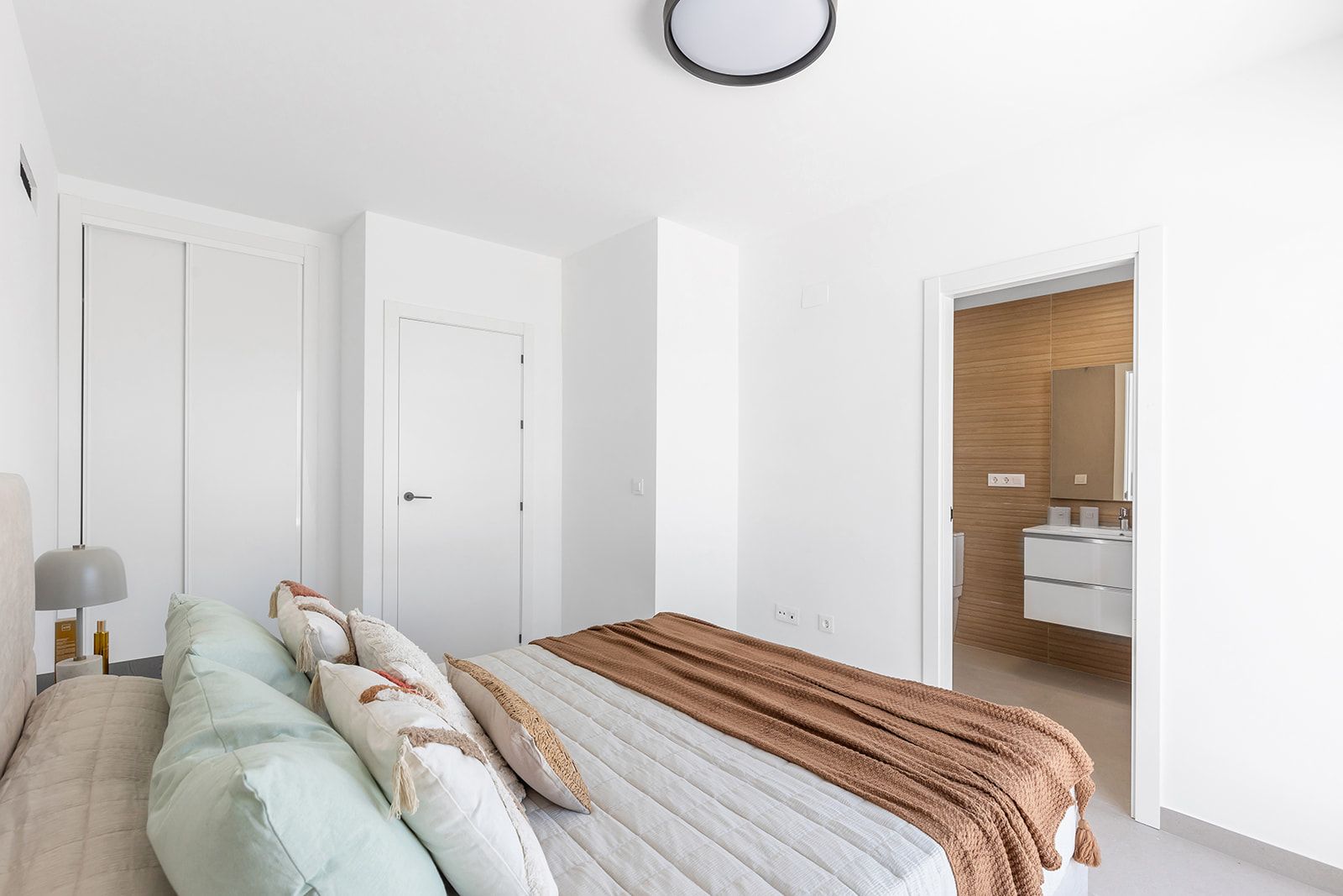 Interior corridor in new-build townhouse, Rafal, Alicante