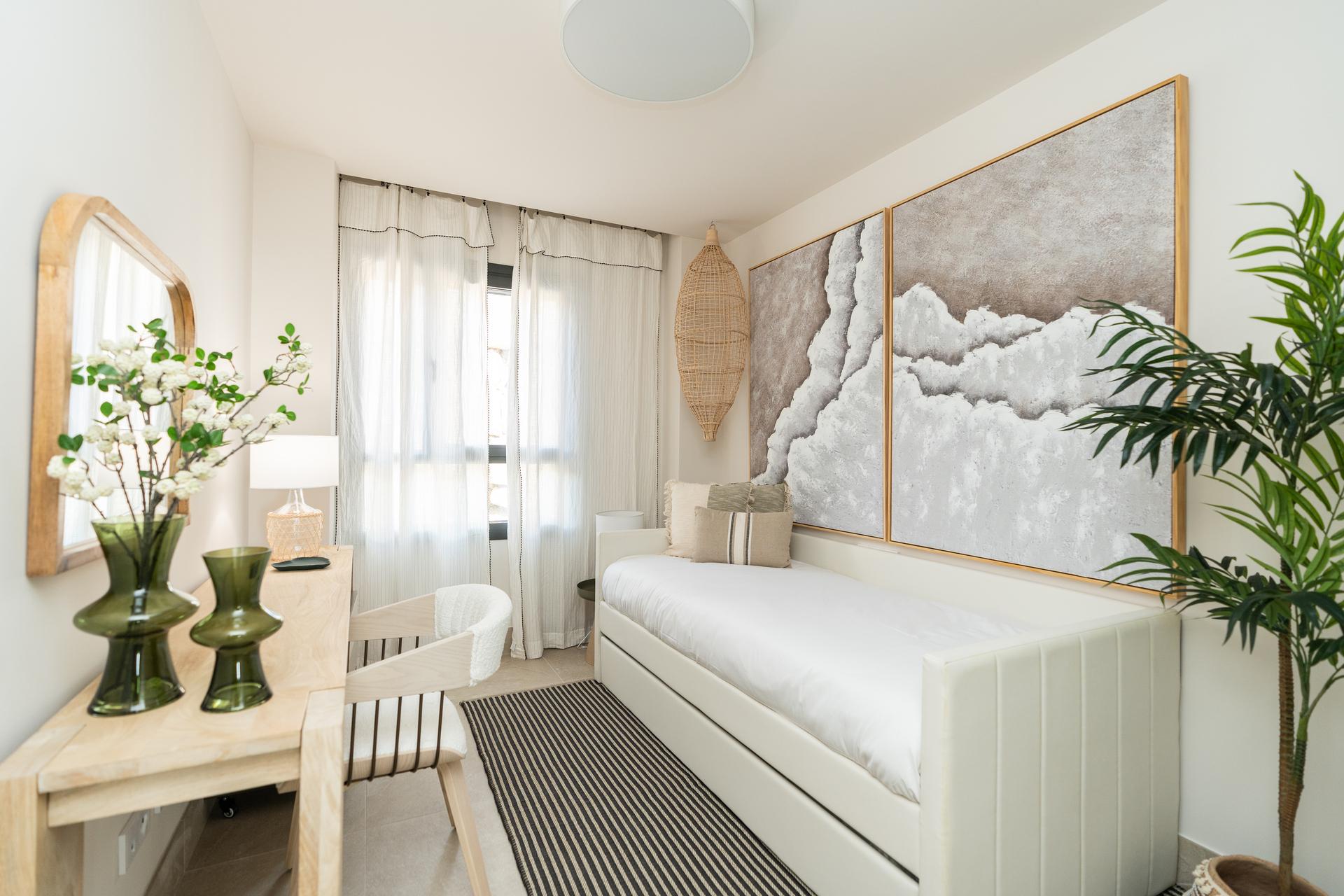 Open-plan kitchen and living layout, 2-bedroom apartment, El Paraíso, Benahavis