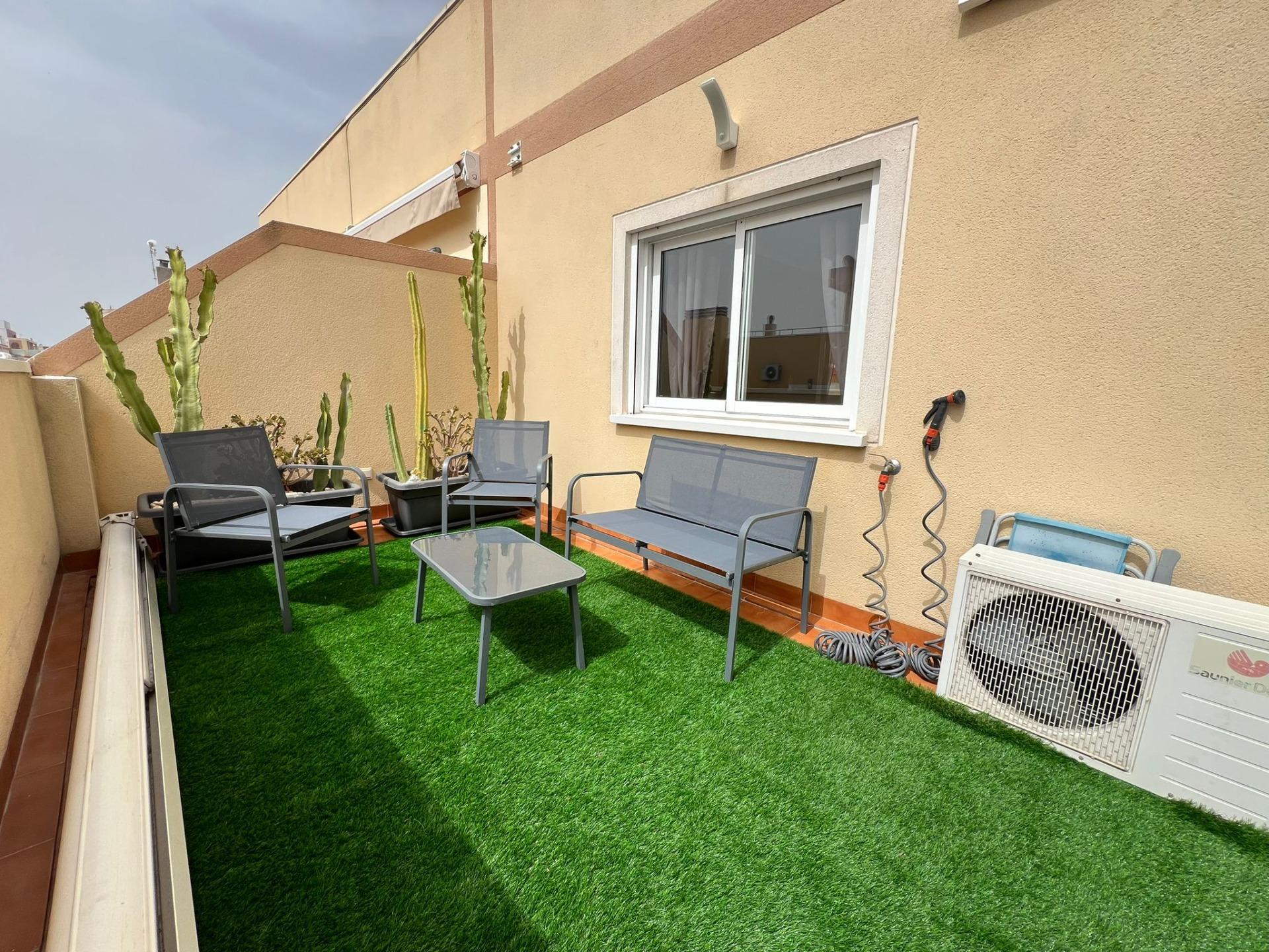 Balcony seating area, 2-bedroom penthouse in Centro, Torrevieja