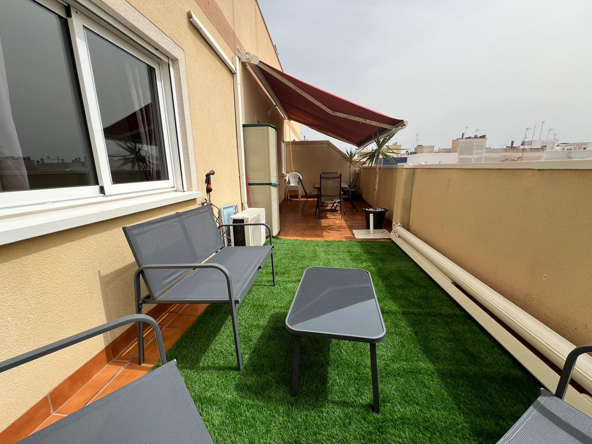 Open-plan kitchen and dining area in 2-bedroom penthouse, Centro, Torrevieja