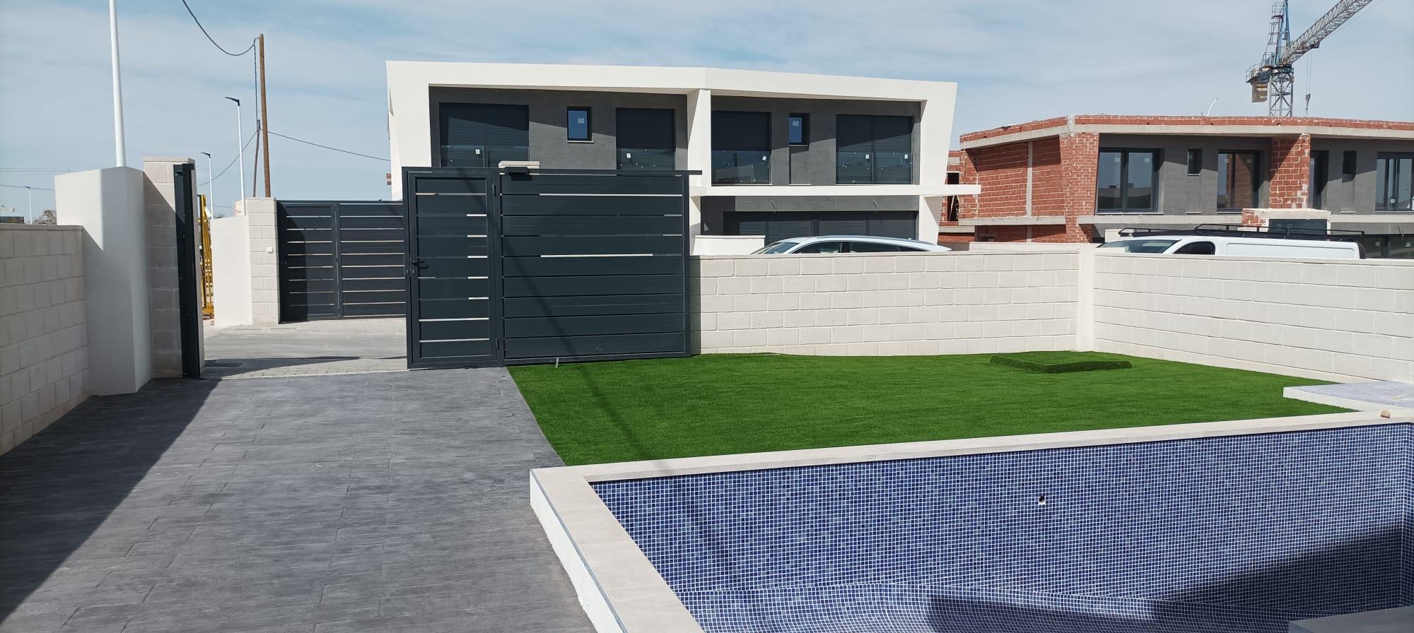 Communal area within Monte y Mar new-build development, Gran Alacant